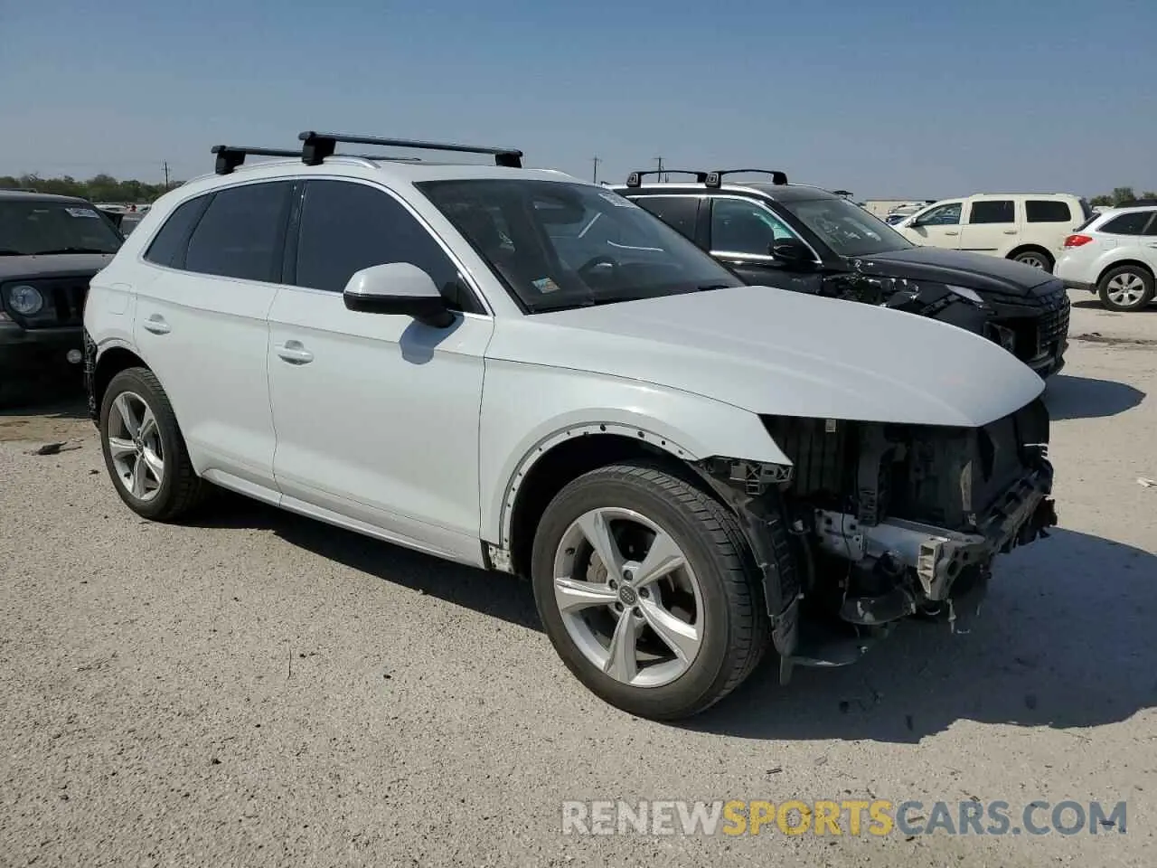 4 fotografías del automóvil dañado WA1BNAFY0L2010432 AUDI Q5 2020