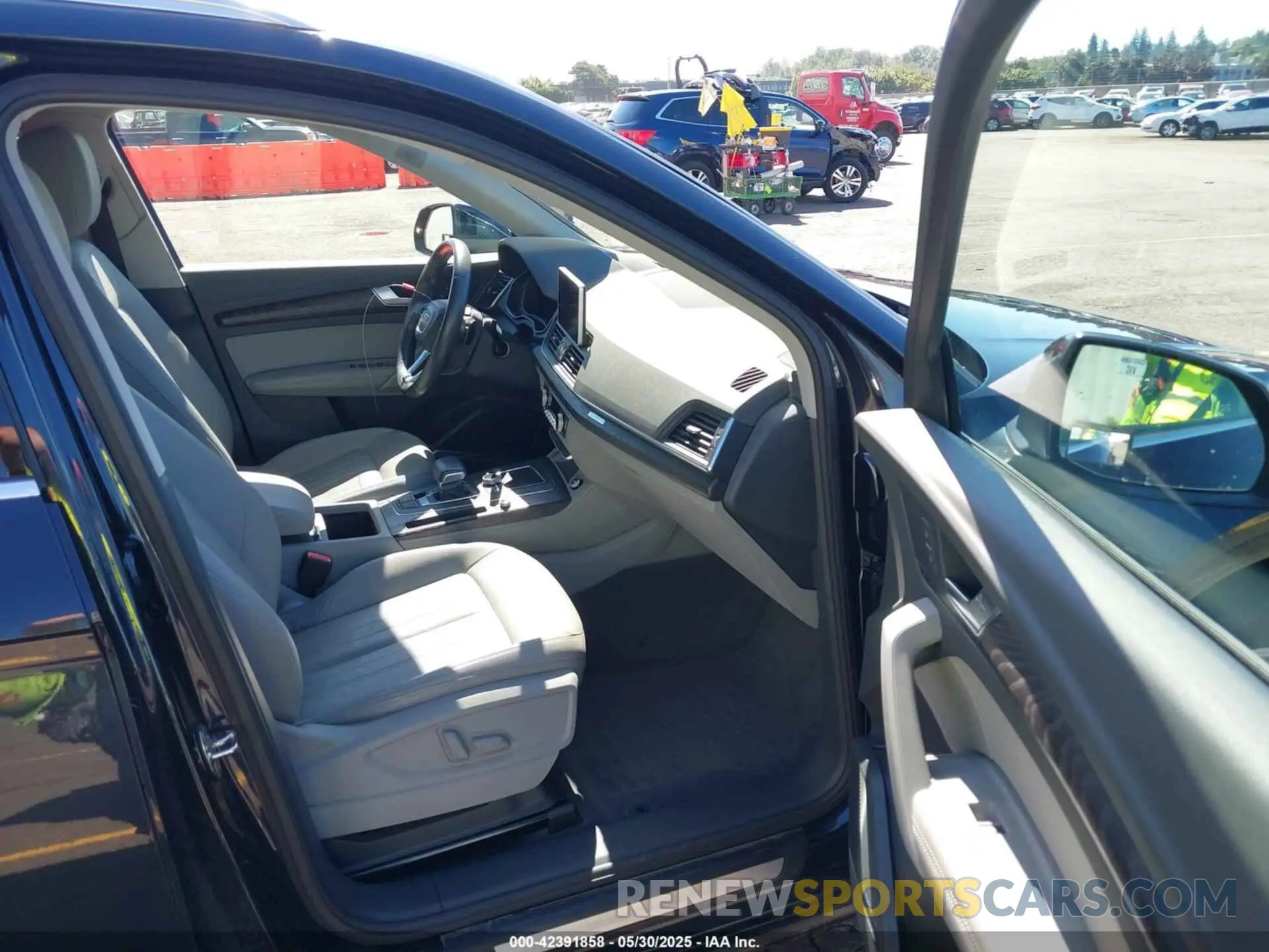 5 fotografías del automóvil dañado WA1BNAFY0L2020863 AUDI Q5 2020