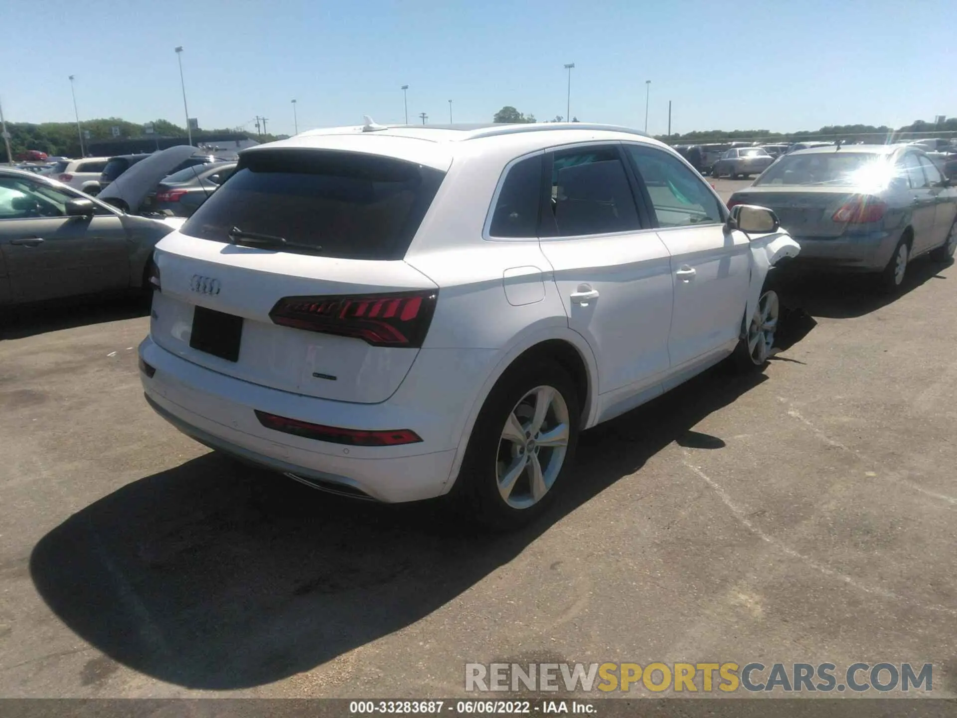 4 fotografías del automóvil dañado WA1BNAFY0L2057833 AUDI Q5 2020