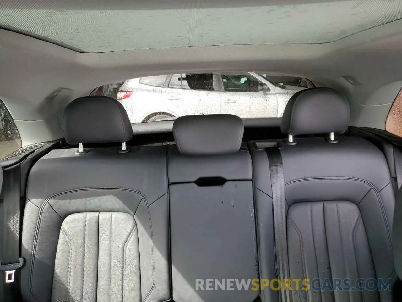 10 fotografías del automóvil dañado WA1BNAFY0L2076155 AUDI Q5 2020
