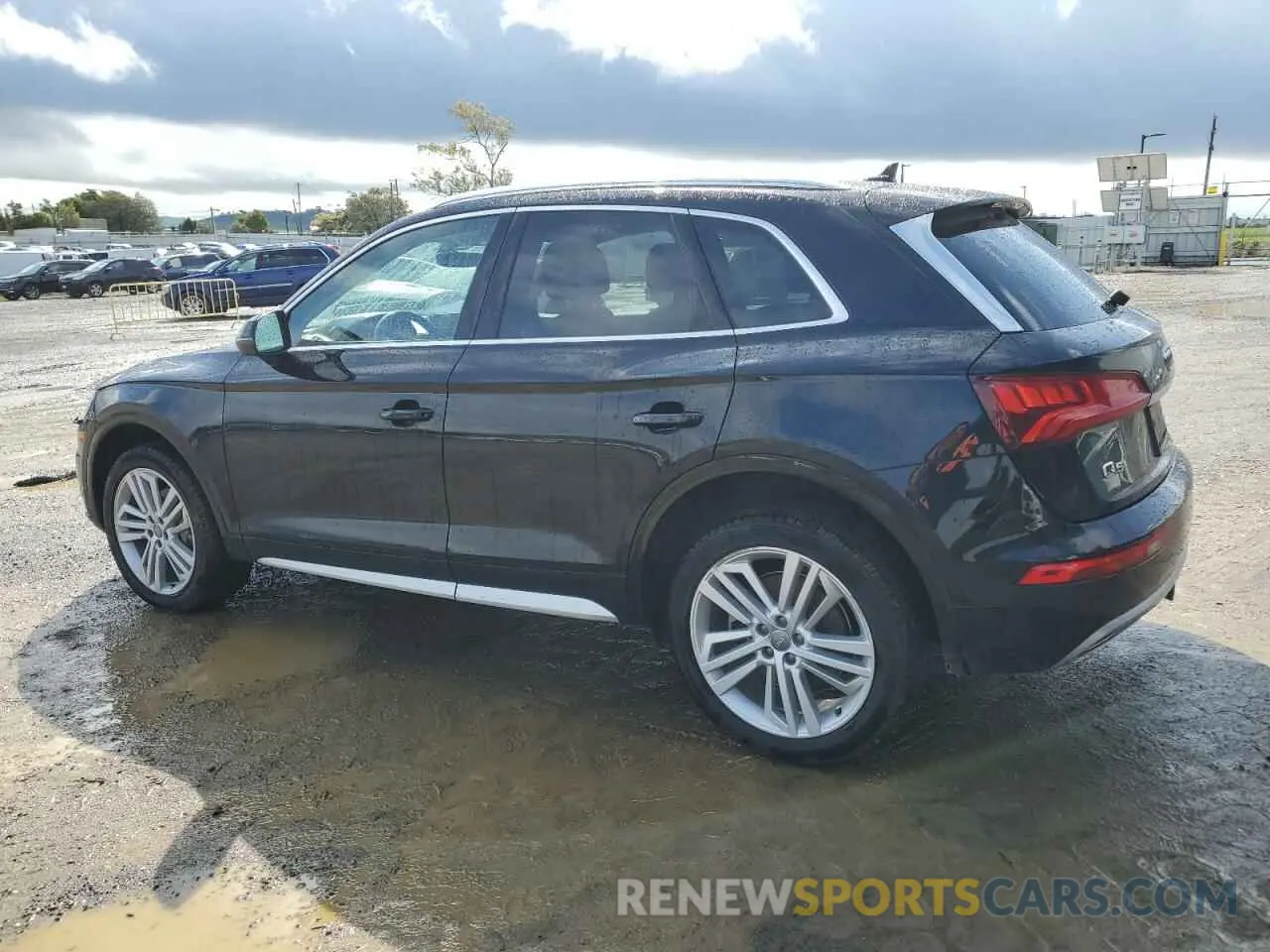 2 fotografías del automóvil dañado WA1BNAFY0L2076155 AUDI Q5 2020