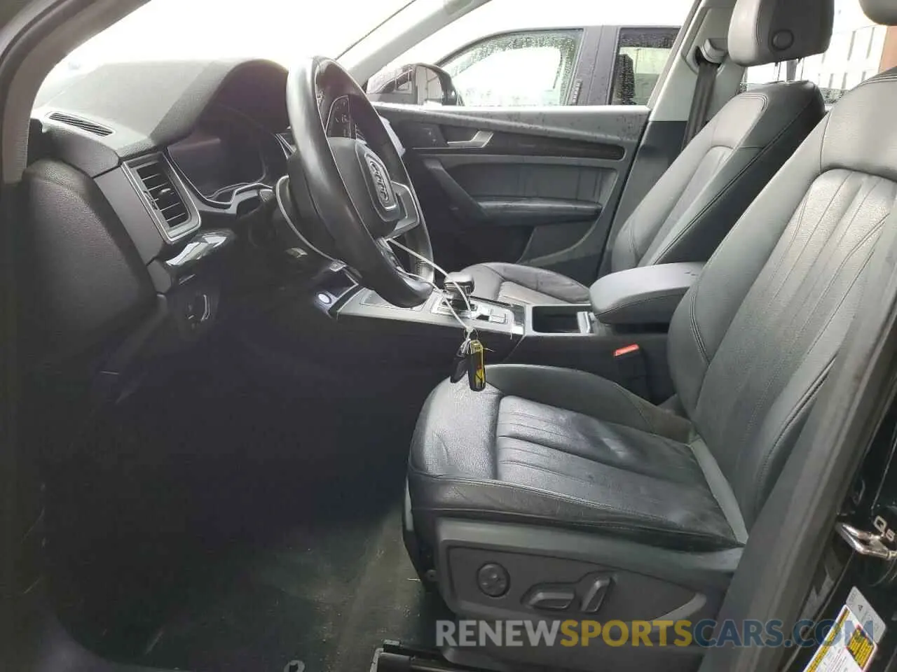 7 fotografías del automóvil dañado WA1BNAFY0L2076155 AUDI Q5 2020