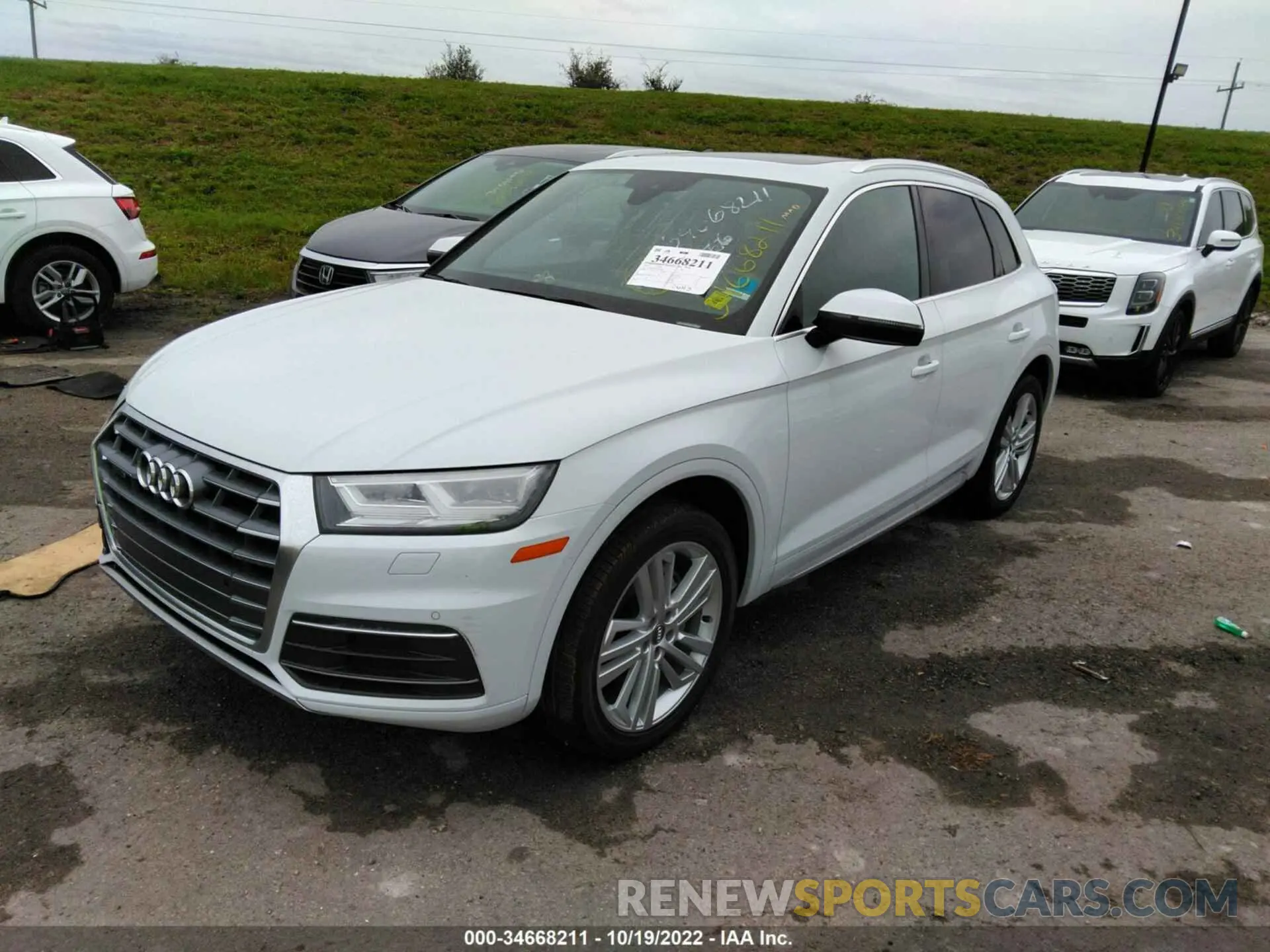 2 fotografías del automóvil dañado WA1BNAFY1L2020385 AUDI Q5 2020