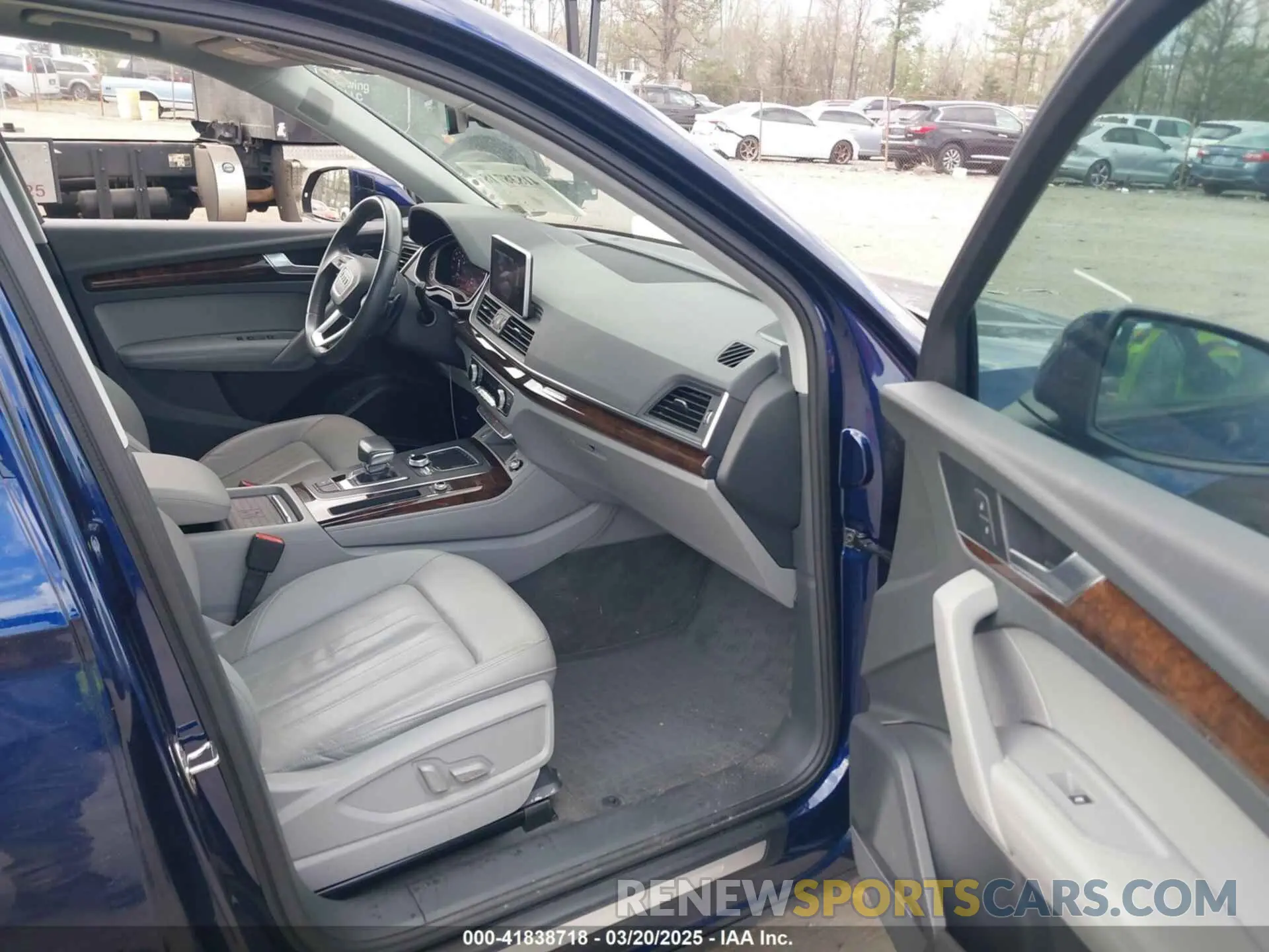 5 fotografías del automóvil dañado WA1BNAFY2L2011761 AUDI Q5 2020
