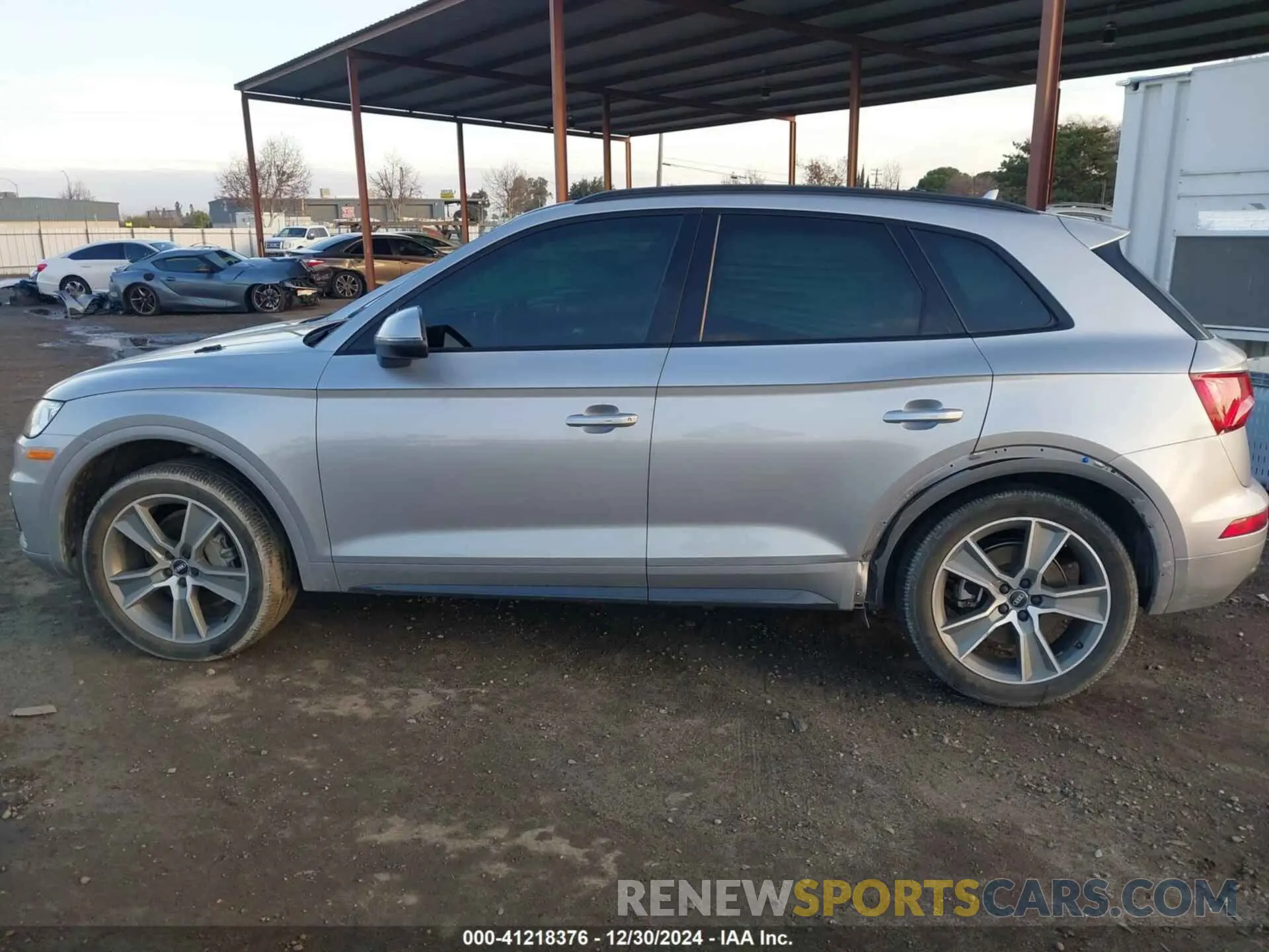 14 fotografías del automóvil dañado WA1BNAFY2L2063164 AUDI Q5 2020