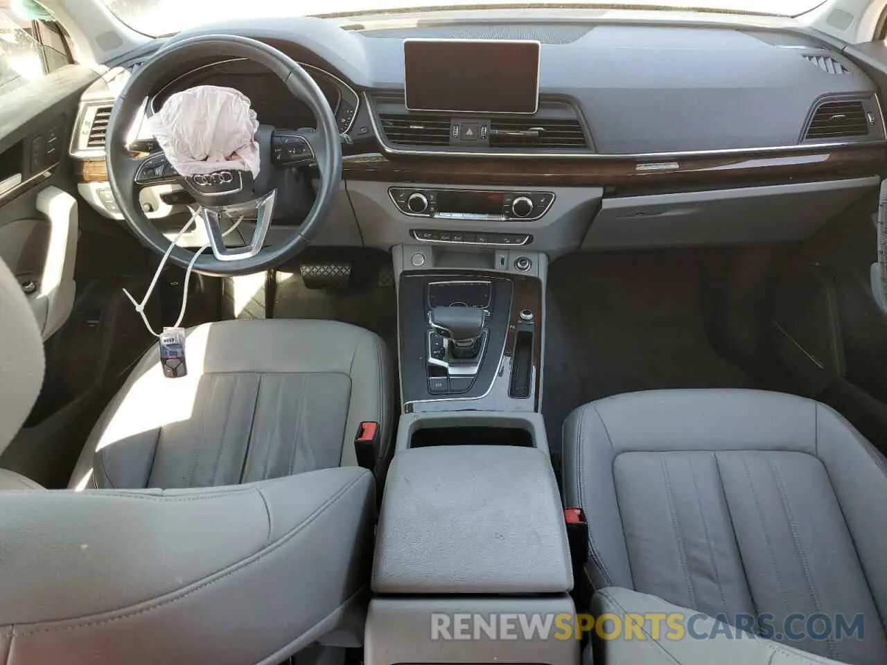 8 fotografías del automóvil dañado WA1BNAFY3L2077655 AUDI Q5 2020