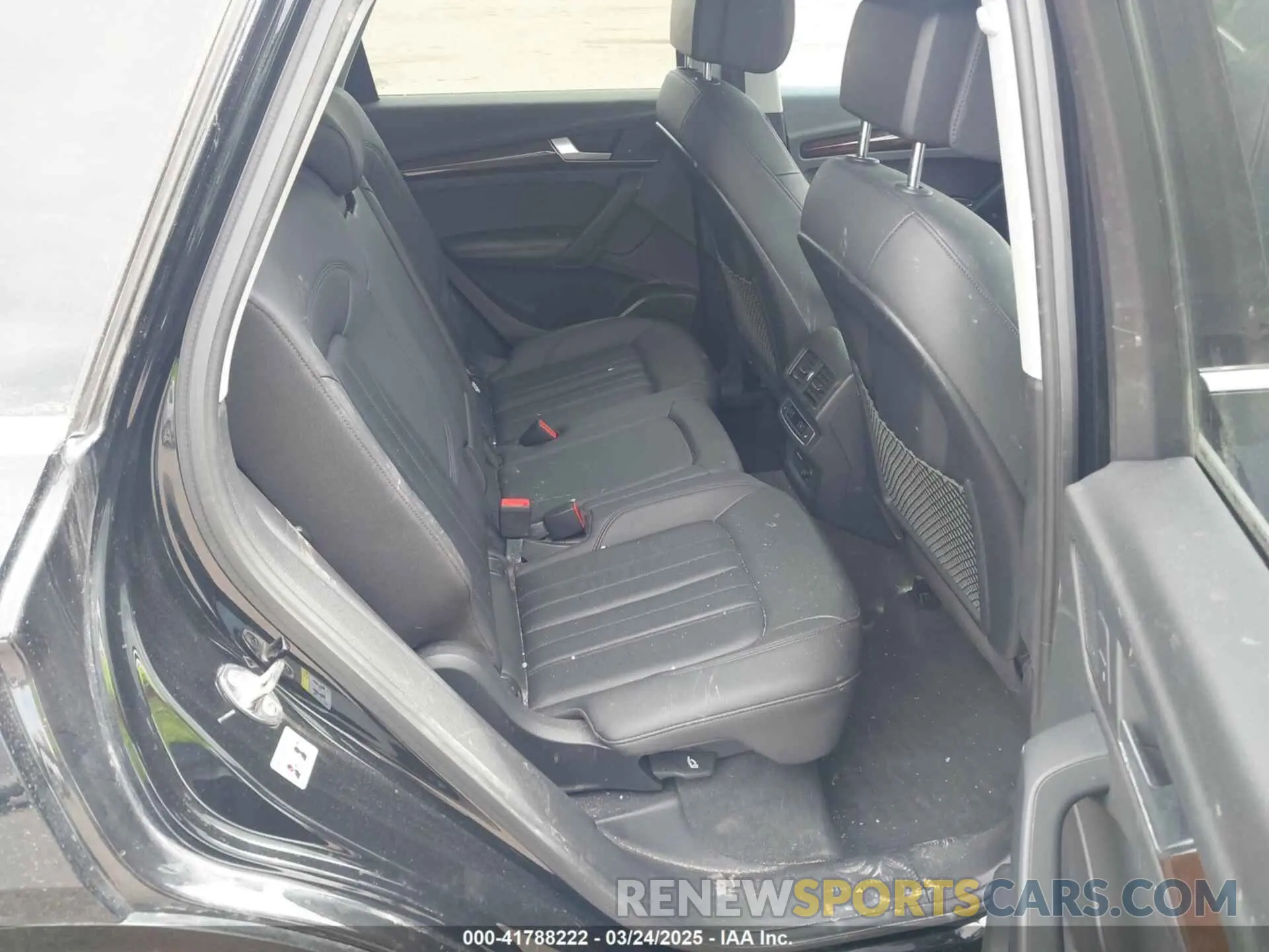 8 fotografías del automóvil dañado WA1BNAFY4L2006576 AUDI Q5 2020