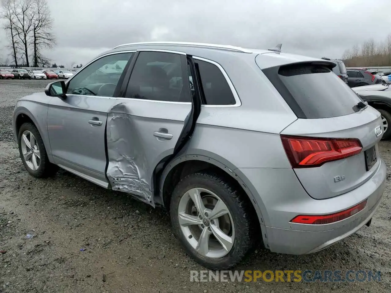 2 fotografías del automóvil dañado WA1BNAFY5L2081478 AUDI Q5 2020