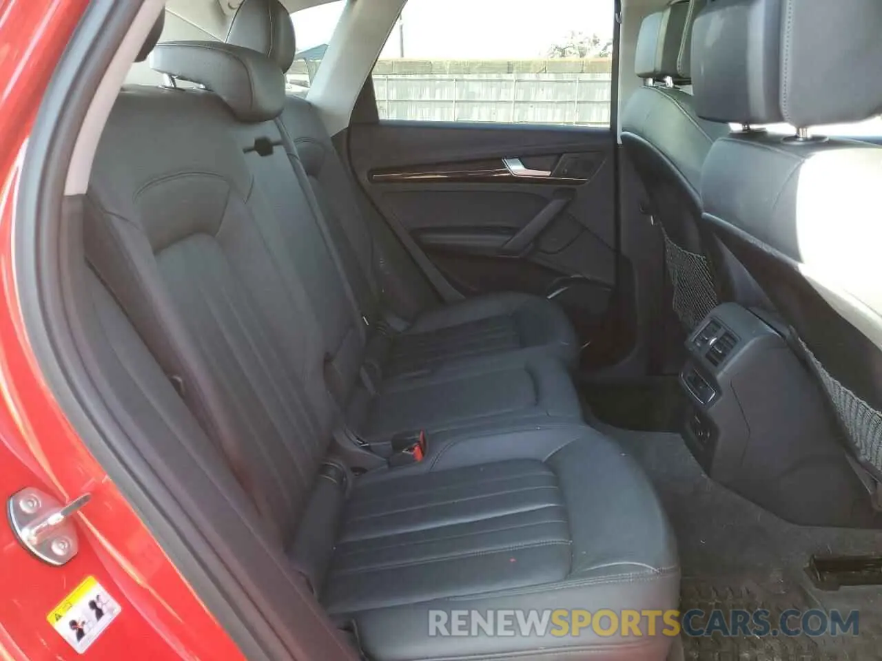 11 fotografías del automóvil dañado WA1BNAFY6L2089671 AUDI Q5 2020