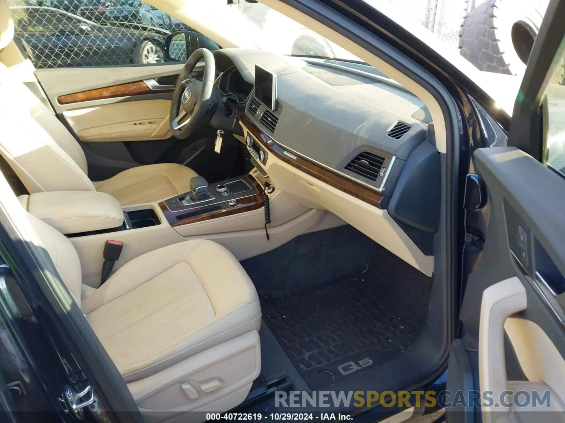 5 fotografías del automóvil dañado WA1BNAFY7L2036199 AUDI Q5 2020