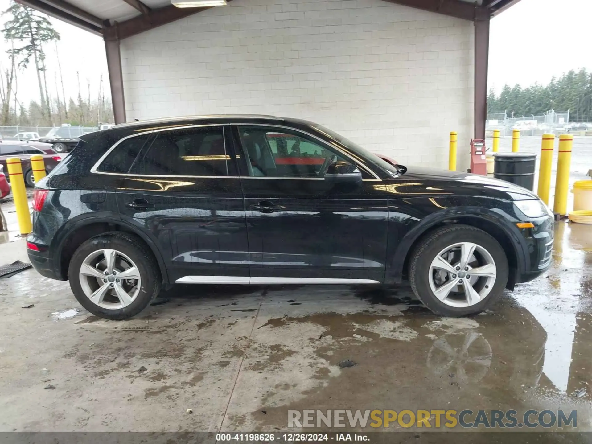 14 fotografías del automóvil dañado WA1BNAFY7L2048806 AUDI Q5 2020