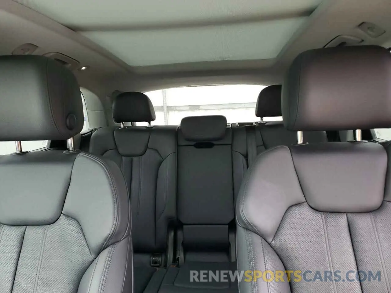 10 fotografías del automóvil dañado WA1CNAFY1L2064830 AUDI Q5 2020