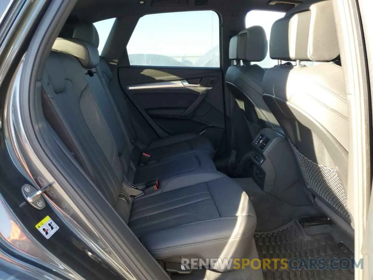 11 fotografías del automóvil dañado WA1ENAFY6L2123914 AUDI Q5 2020