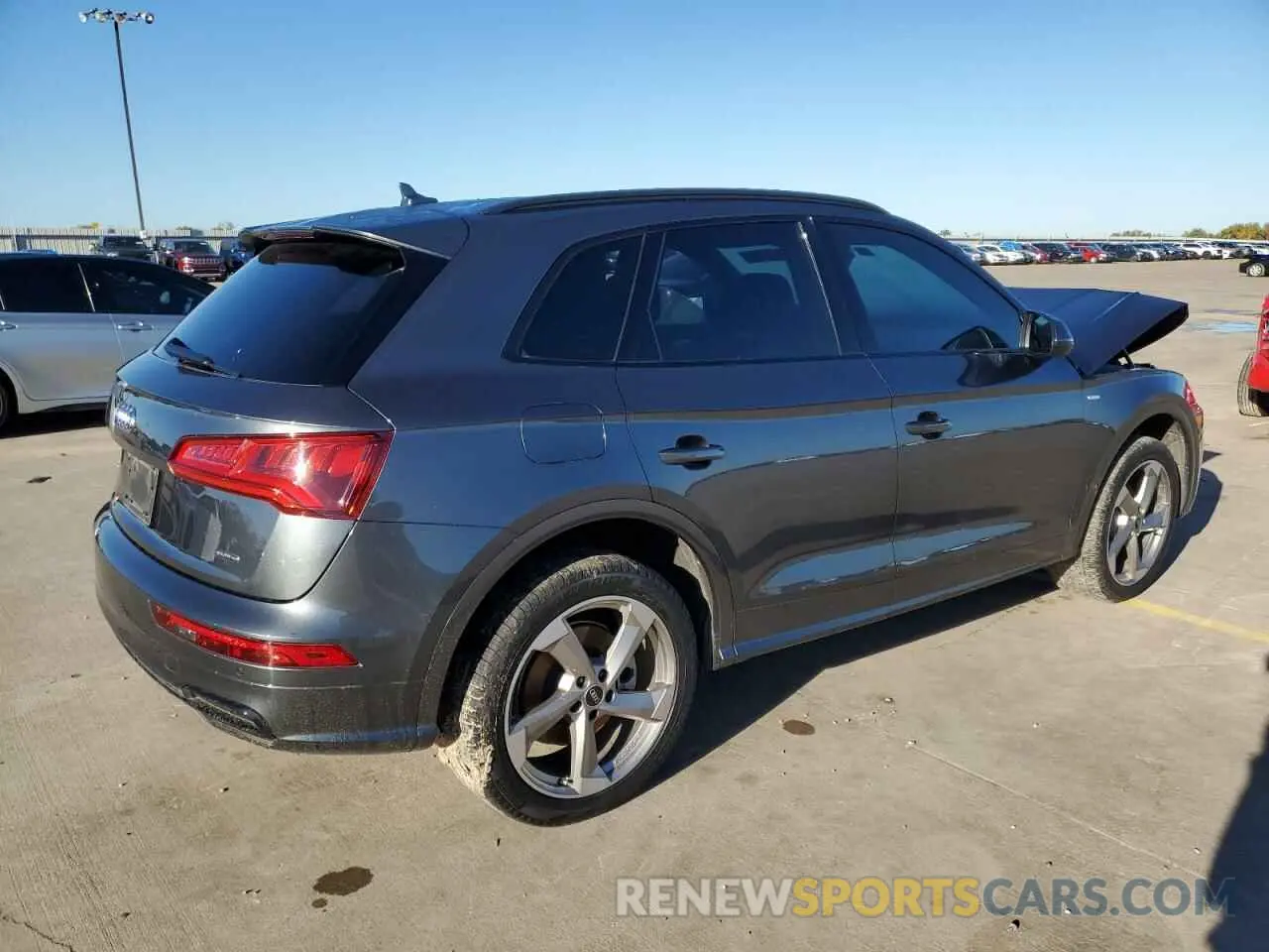 3 fotografías del automóvil dañado WA1ENAFY6L2123914 AUDI Q5 2020