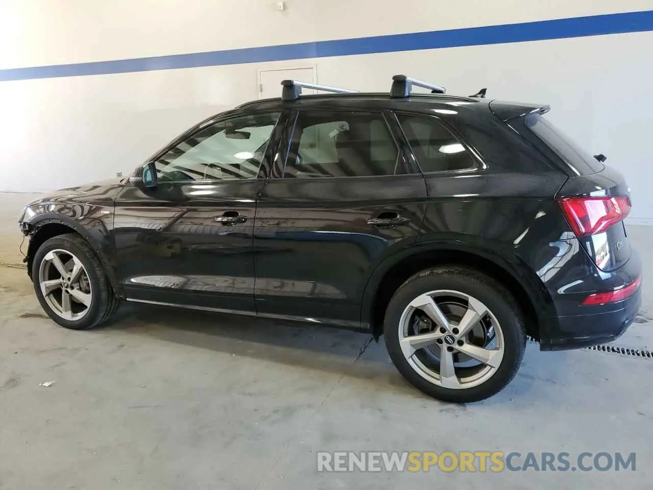 2 fotografías del automóvil dañado WA1ENAFY7L2109987 AUDI Q5 2020