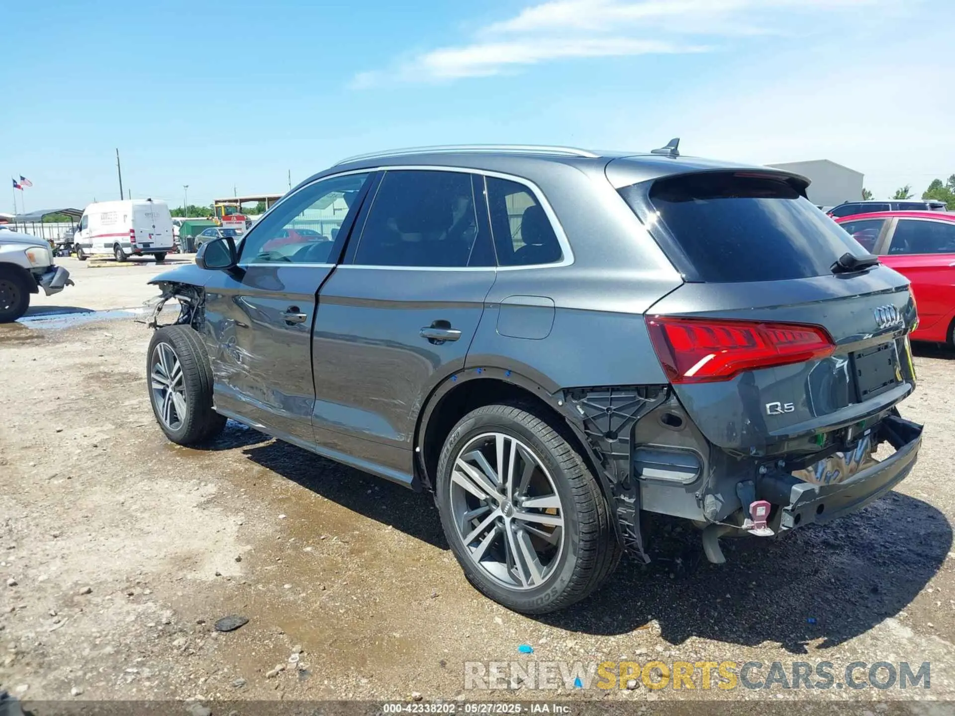 3 fotografías del automóvil dañado WA1F2AFY3L2112446 AUDI Q5 2020