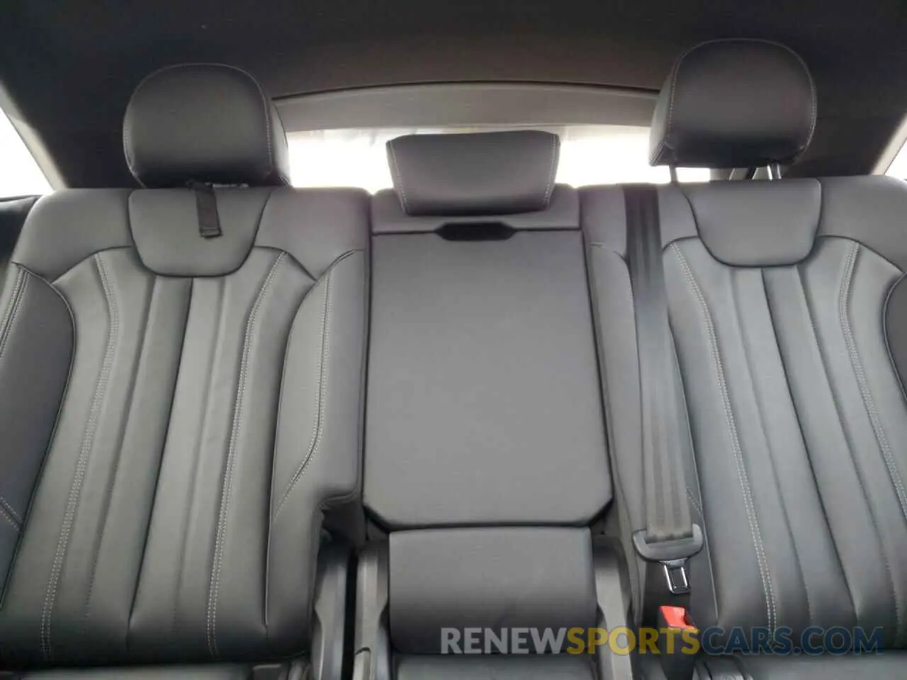 10 fotografías del automóvil dañado WA14AAFY3M2130330 AUDI Q5 2021