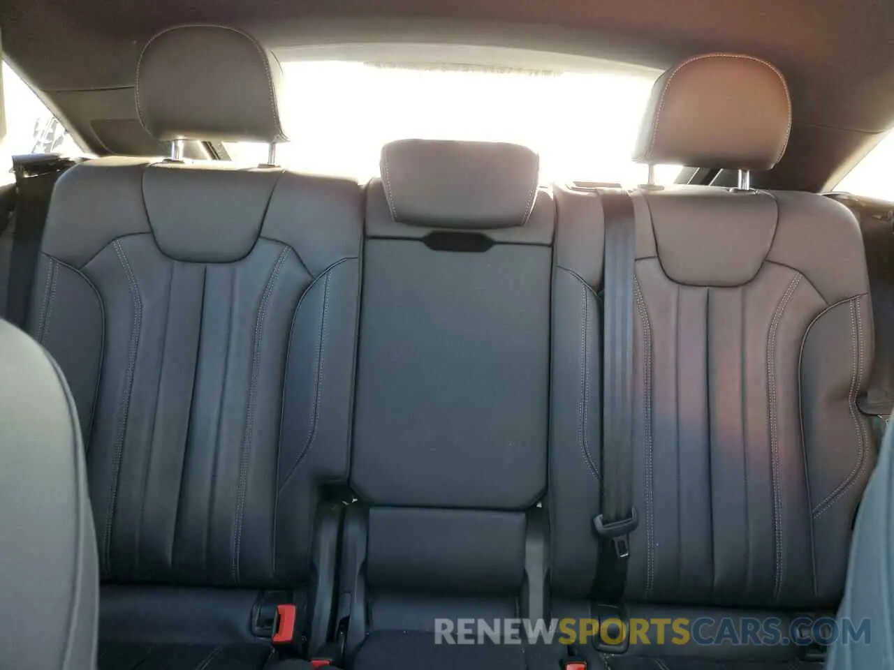 10 fotografías del automóvil dañado WA15AAFY8M2111910 AUDI Q5 2021