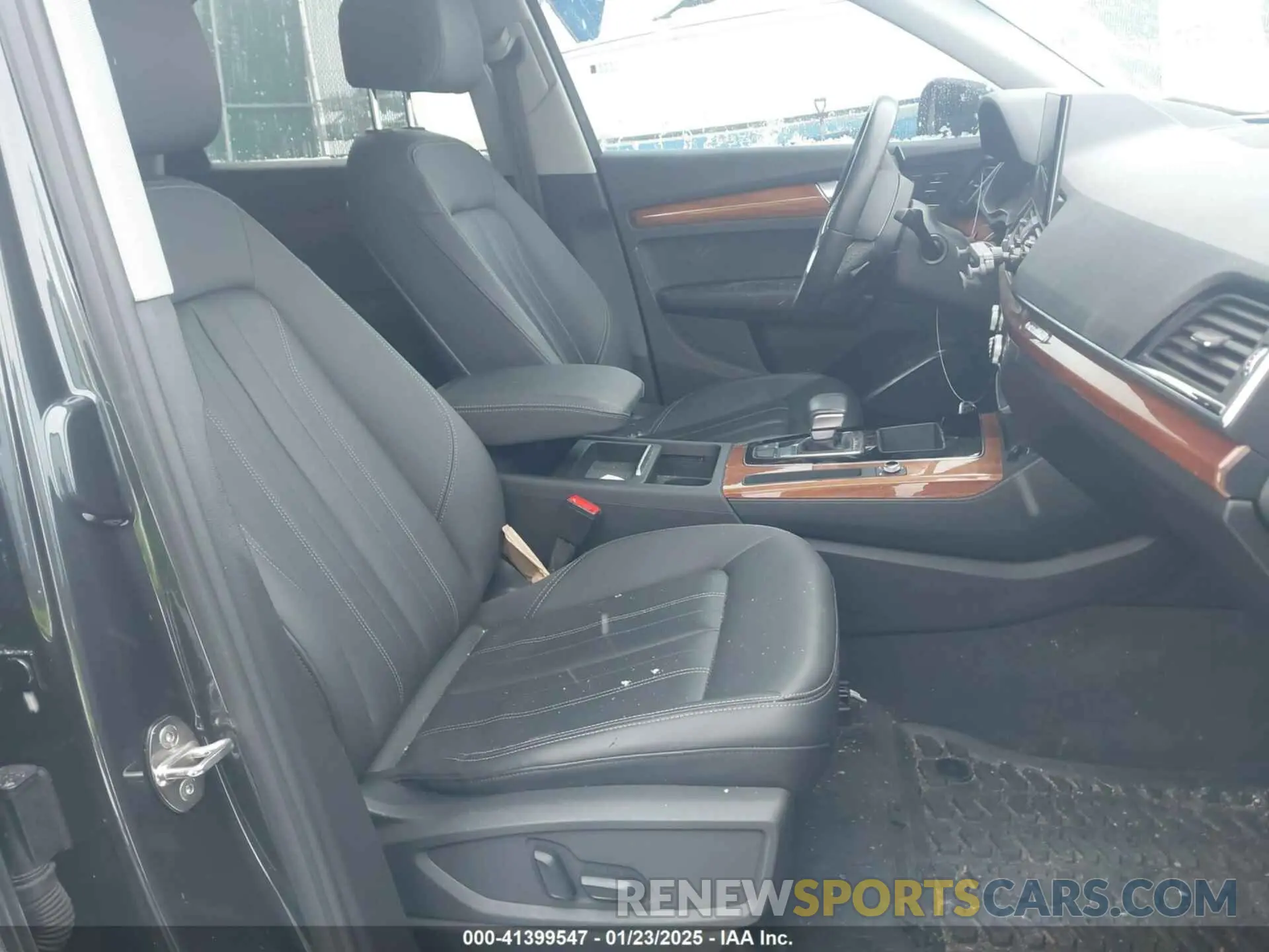 5 fotografías del automóvil dañado WA1AAAFY1M2101881 AUDI Q5 2021