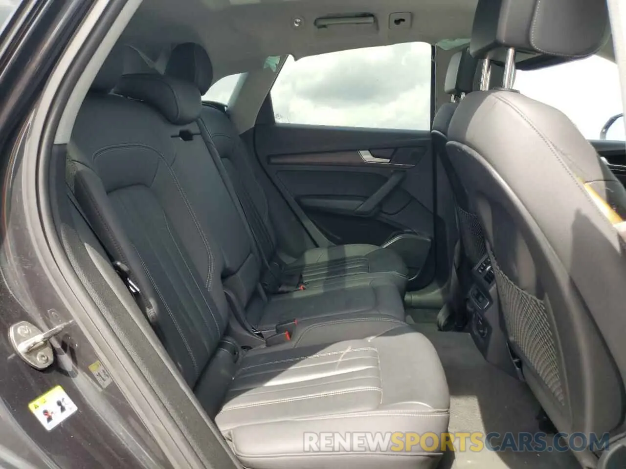 11 fotografías del automóvil dañado WA1AAAFY3M2113577 AUDI Q5 2021