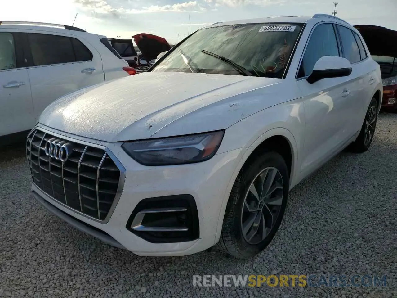 2 fotografías del automóvil dañado WA1AAAFY3M2126412 AUDI Q5 2021