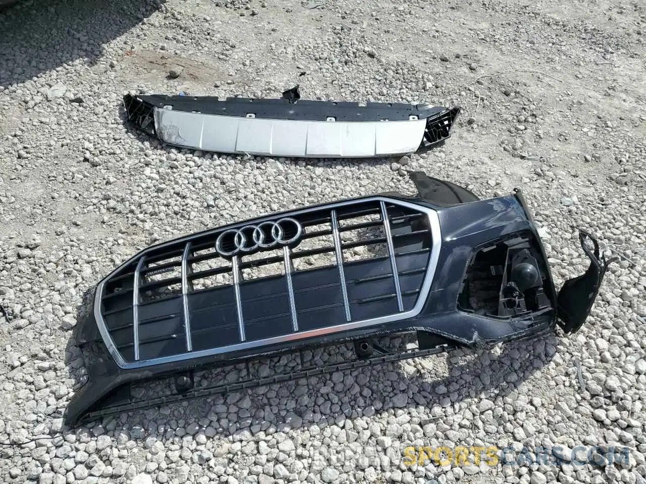 13 fotografías del automóvil dañado WA1AAAFY4M2010832 AUDI Q5 2021