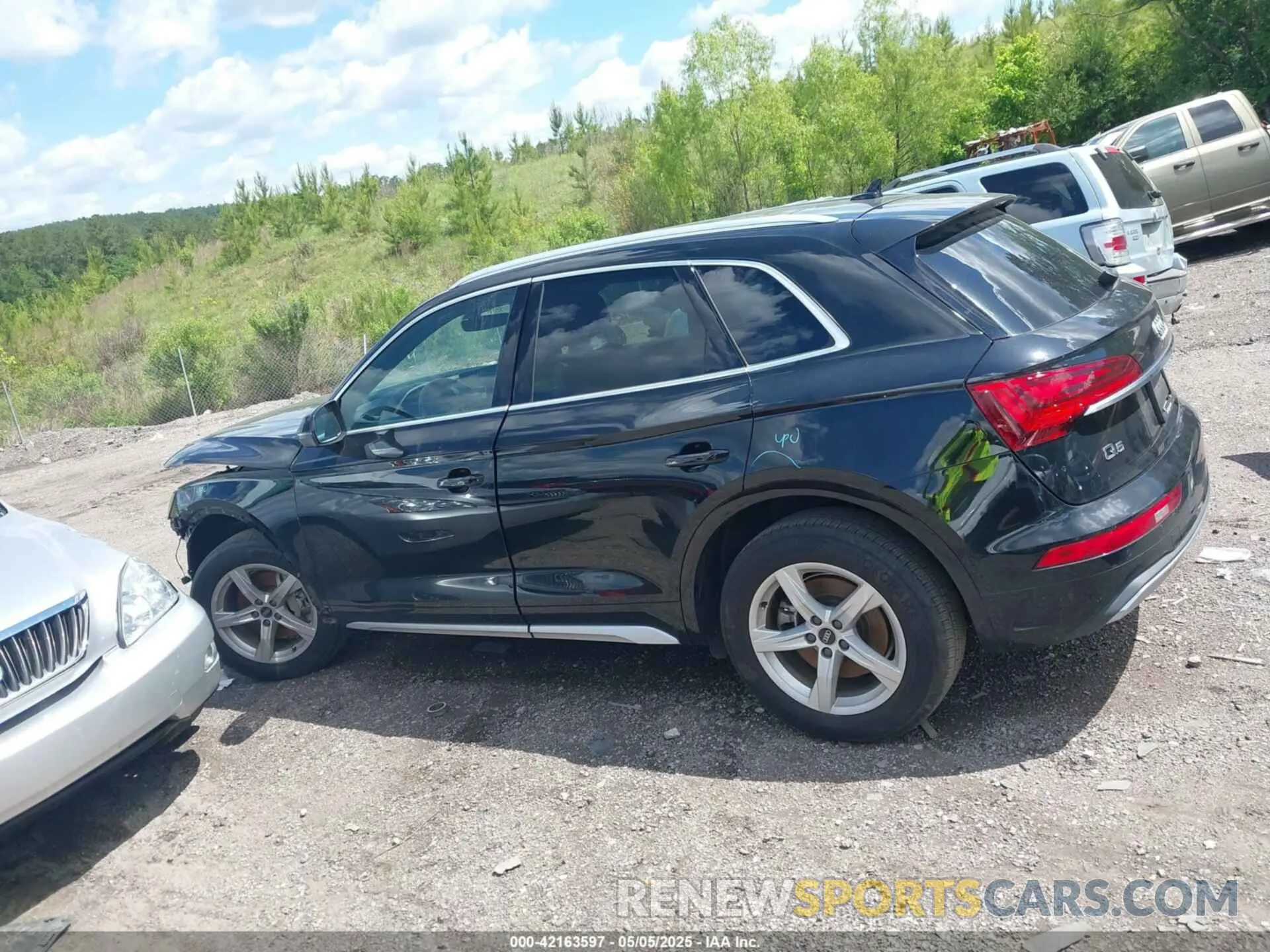 14 fotografías del automóvil dañado WA1AAAFY5M2087242 AUDI Q5 2021