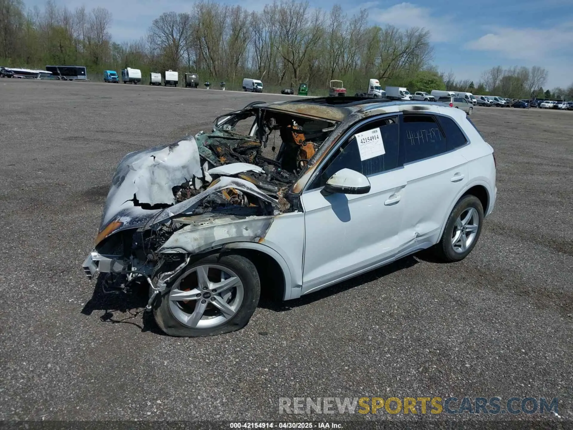 2 fotografías del automóvil dañado WA1AAAFY5M2110311 AUDI Q5 2021