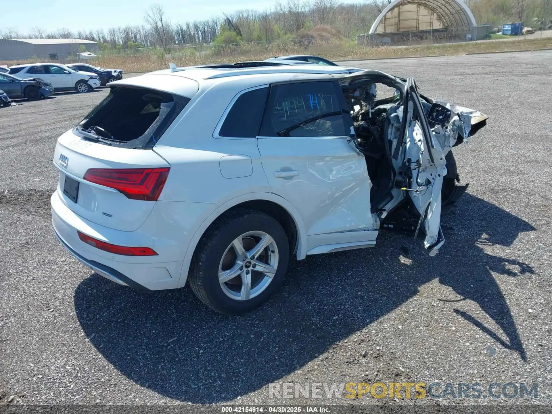 4 fotografías del automóvil dañado WA1AAAFY5M2110311 AUDI Q5 2021