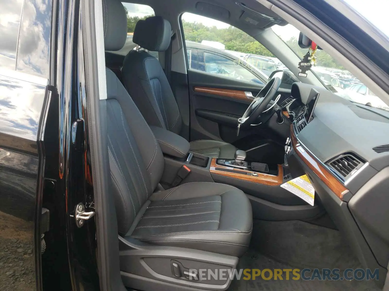 5 fotografías del automóvil dañado WA1AAAFY6M2002912 AUDI Q5 2021