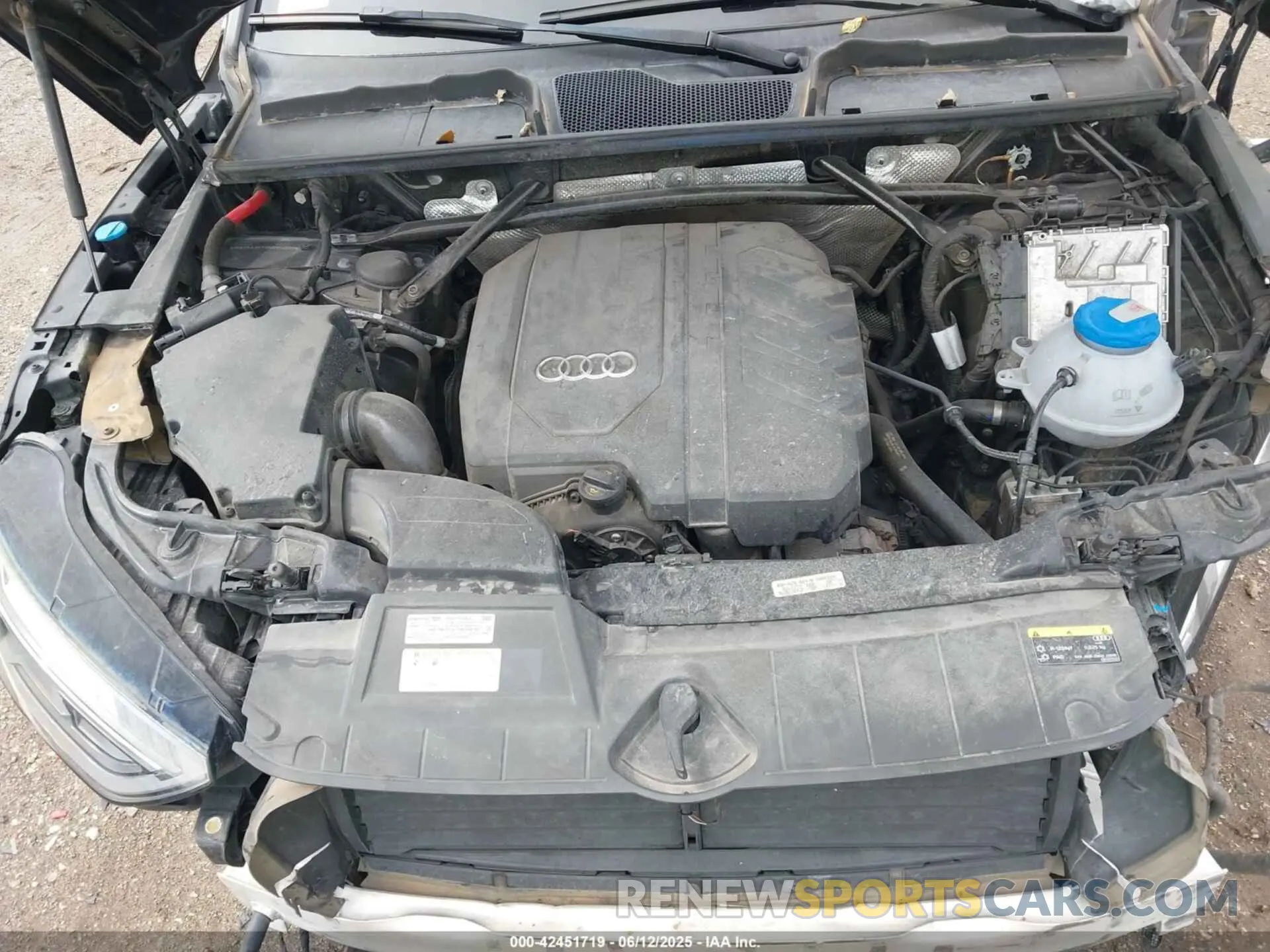 10 fotografías del automóvil dañado WA1AAAFYXM2004808 AUDI Q5 2021