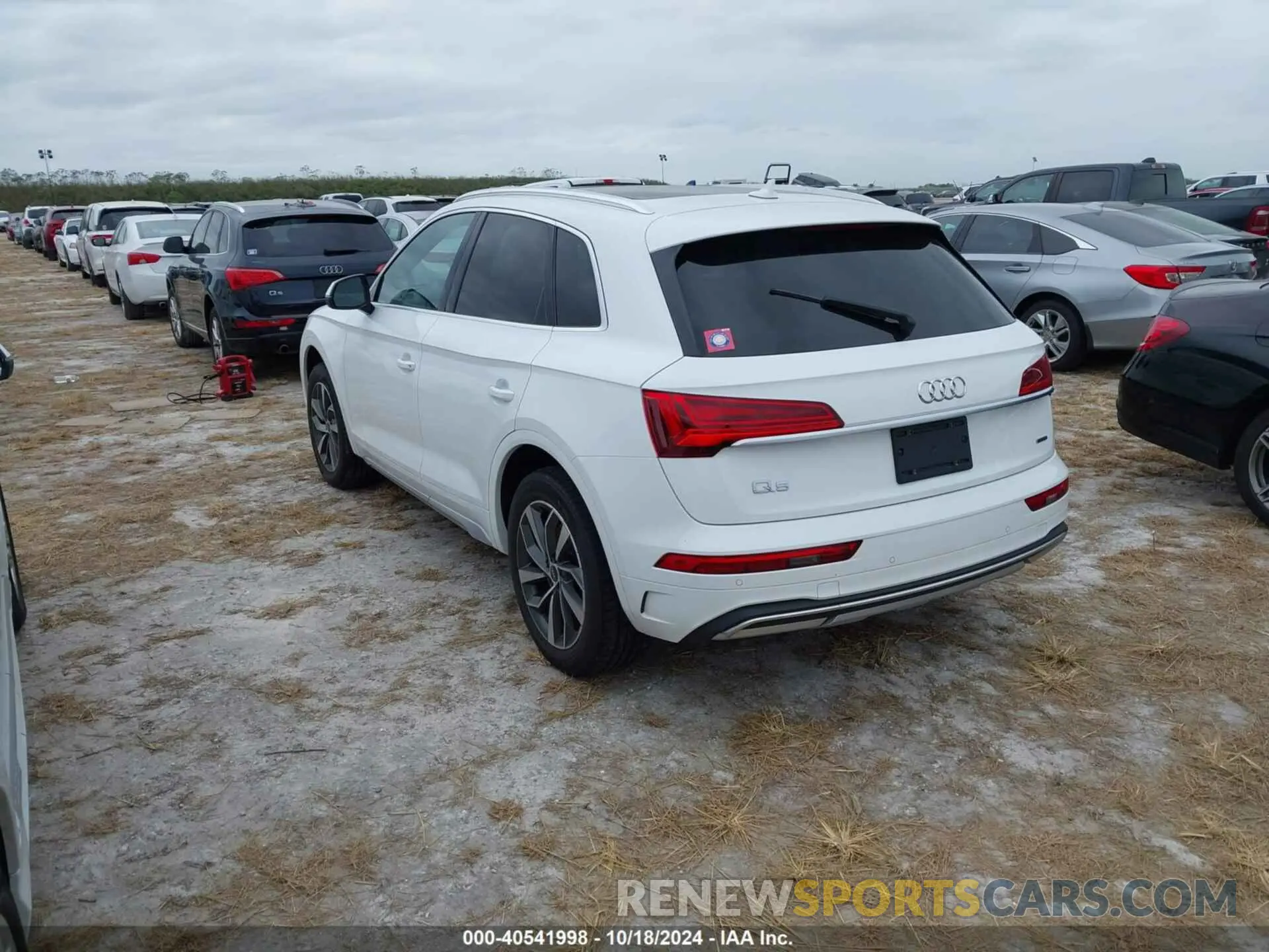 3 fotografías del automóvil dañado WA1BAAFY0M2067937 AUDI Q5 2021