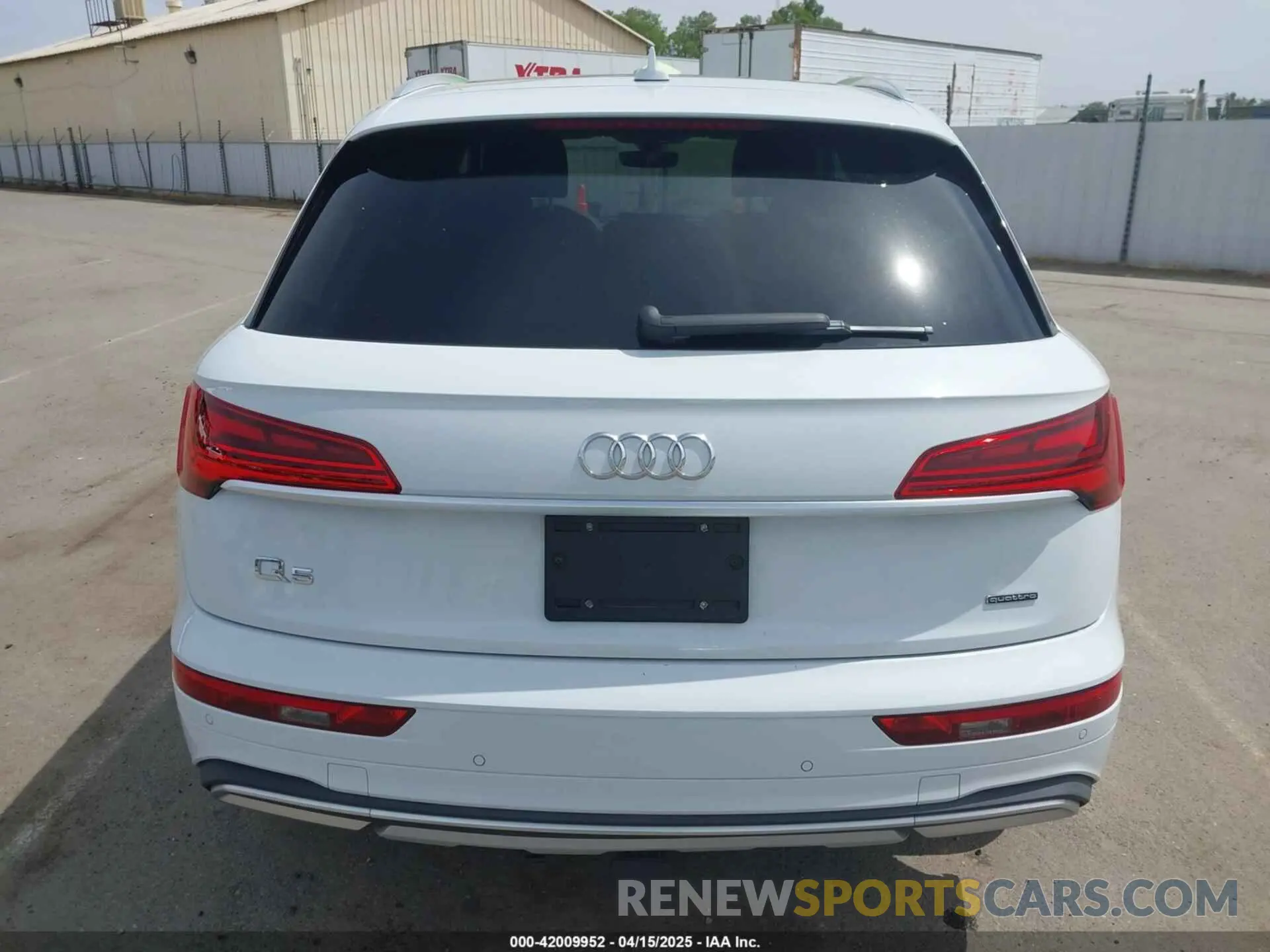 16 fotografías del automóvil dañado WA1BAAFY0M2069879 AUDI Q5 2021