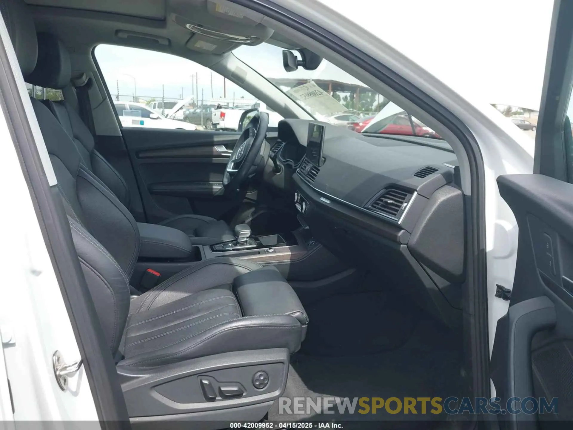 5 fotografías del automóvil dañado WA1BAAFY0M2069879 AUDI Q5 2021