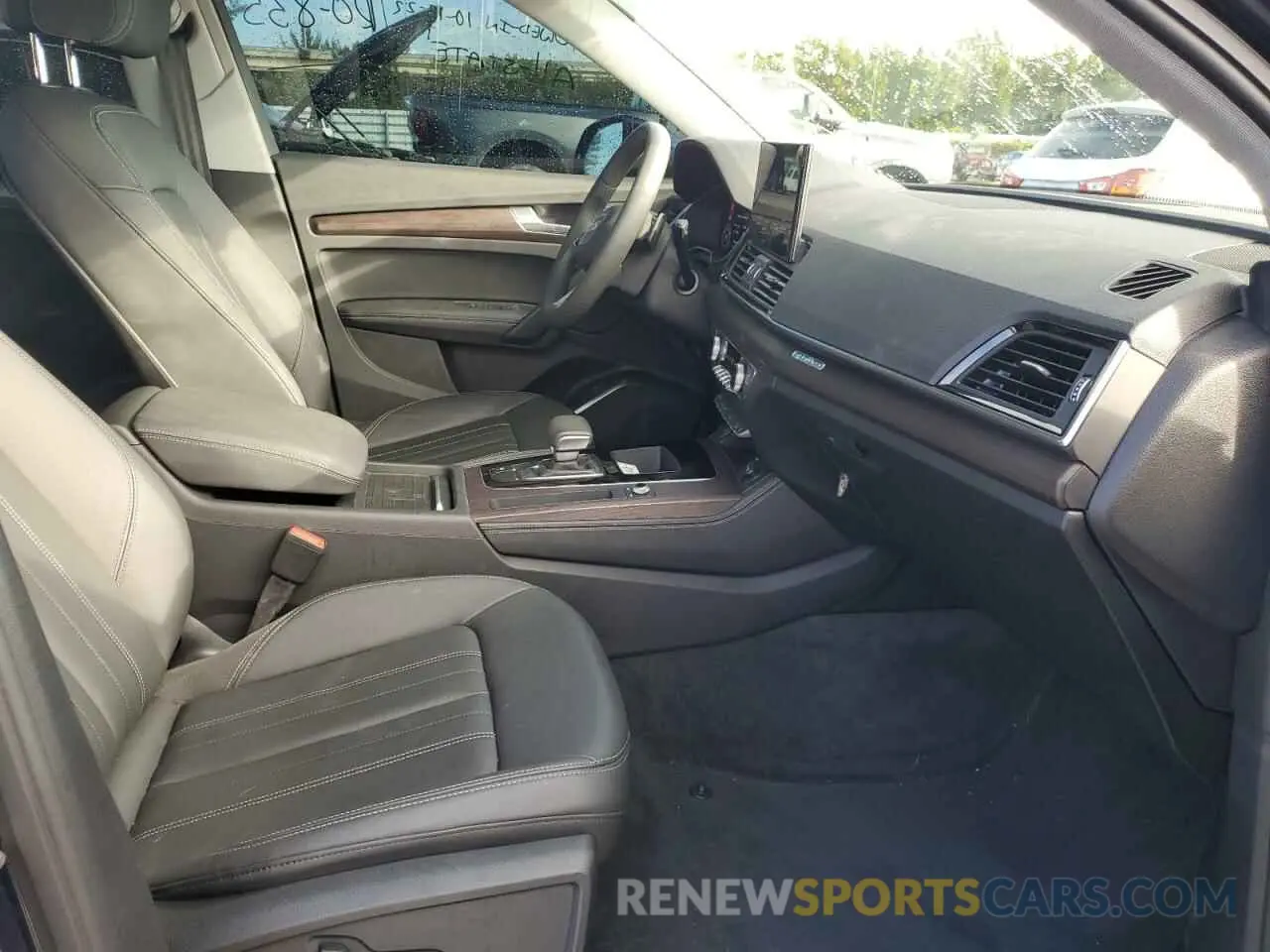 5 fotografías del automóvil dañado WA1BAAFY0M2111676 AUDI Q5 2021