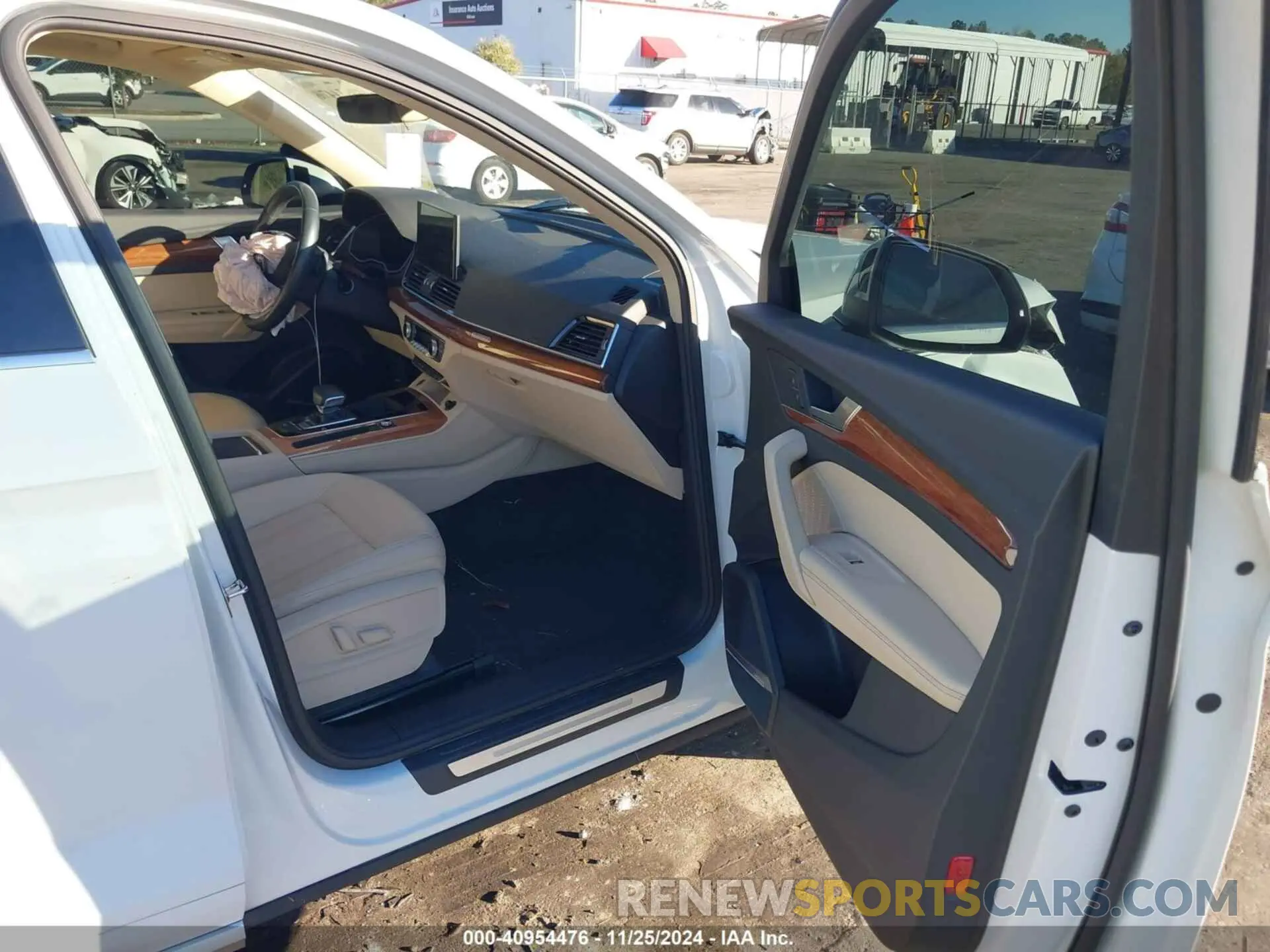 5 fotografías del automóvil dañado WA1BAAFY1M2081748 AUDI Q5 2021