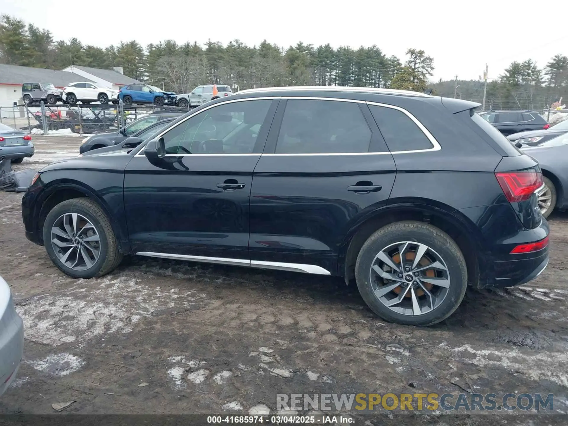 14 fotografías del automóvil dañado WA1BAAFY1M2113680 AUDI Q5 2021