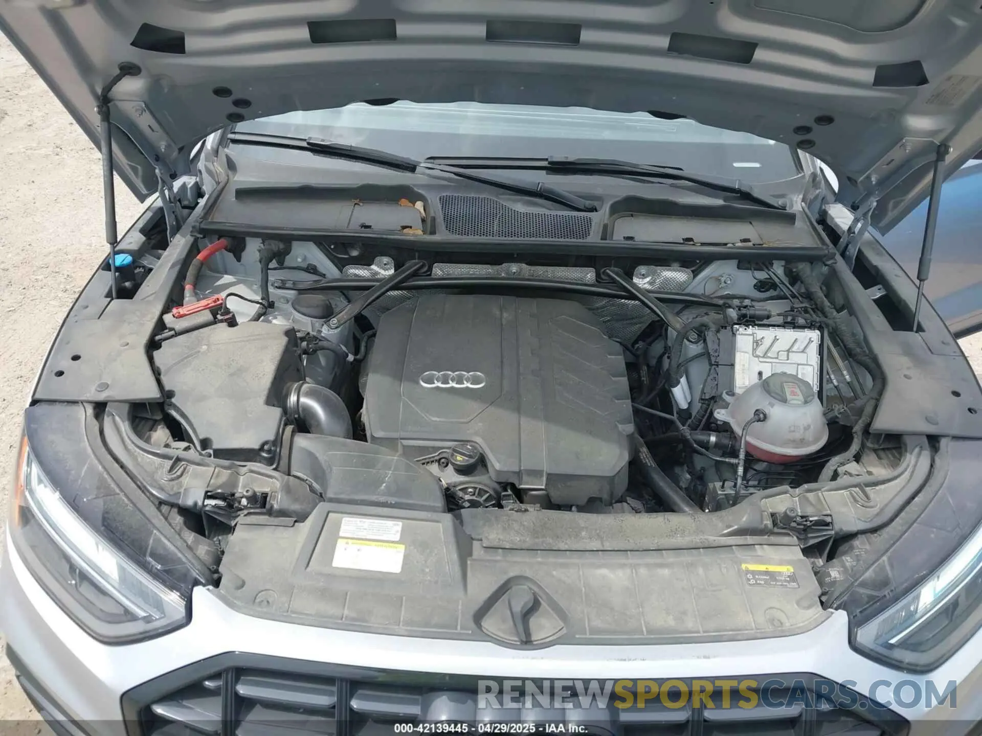 10 fotografías del automóvil dañado WA1BAAFY4M2065706 AUDI Q5 2021