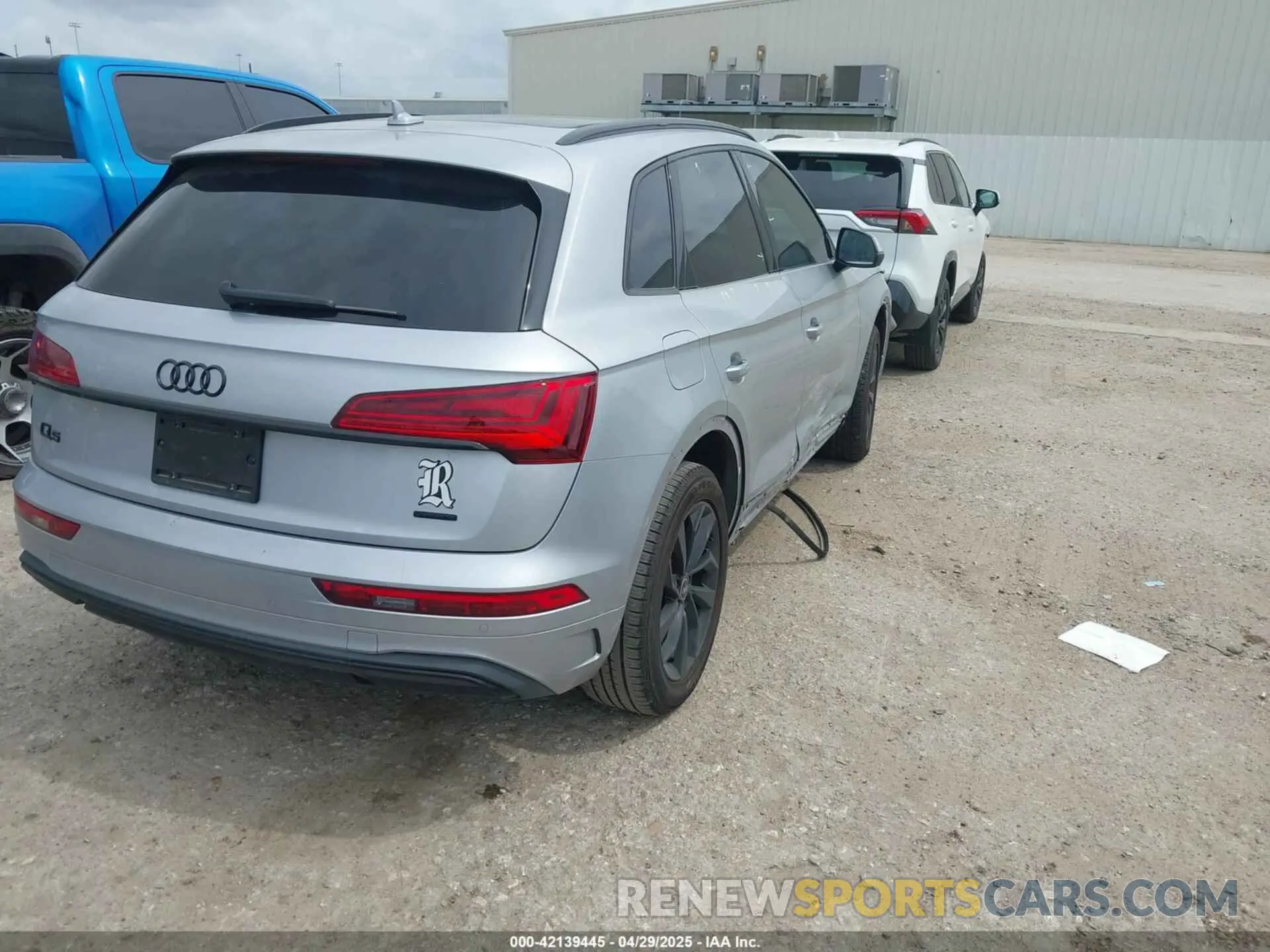 4 fotografías del automóvil dañado WA1BAAFY4M2065706 AUDI Q5 2021
