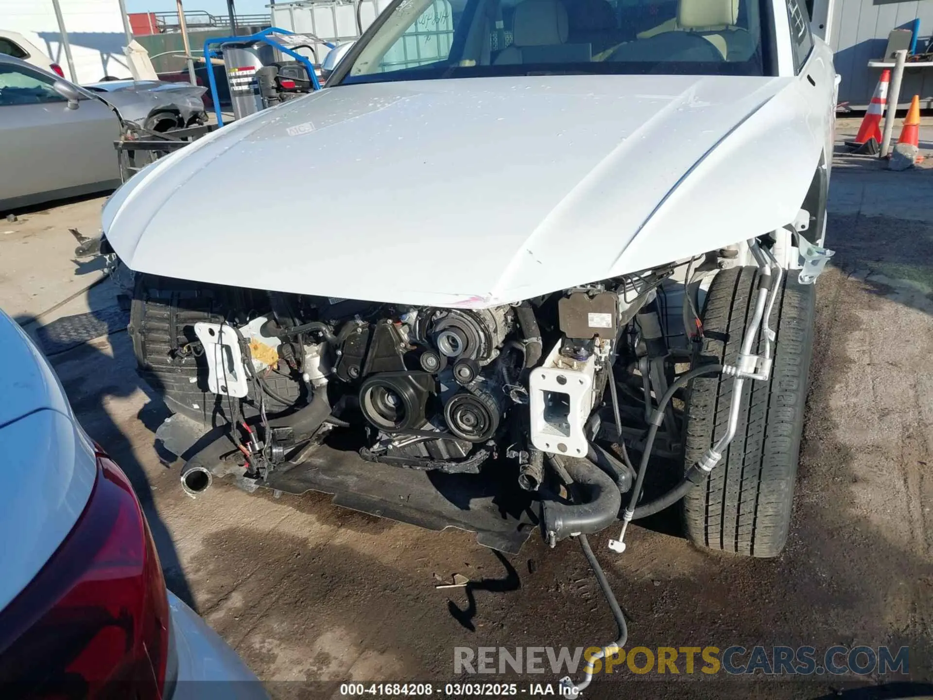 17 fotografías del automóvil dañado WA1BAAFY4M2082103 AUDI Q5 2021