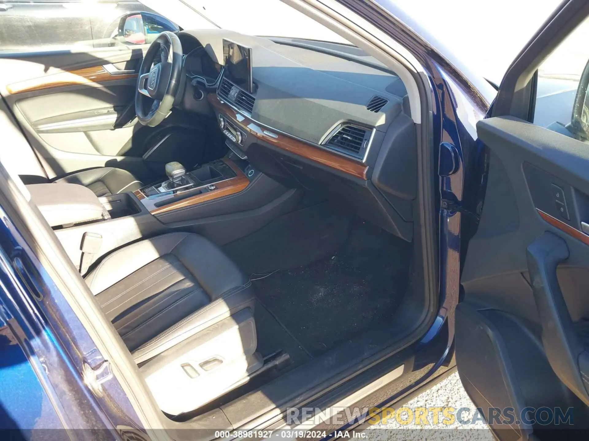 5 fotografías del automóvil dañado WA1BAAFY4M2115469 AUDI Q5 2021