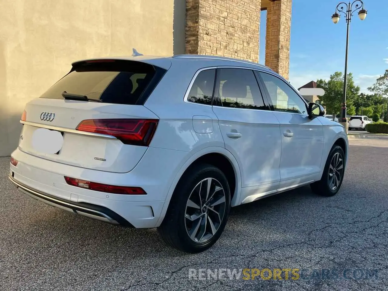 4 fotografías del automóvil dañado WA1BAAFY5M2024761 AUDI Q5 2021
