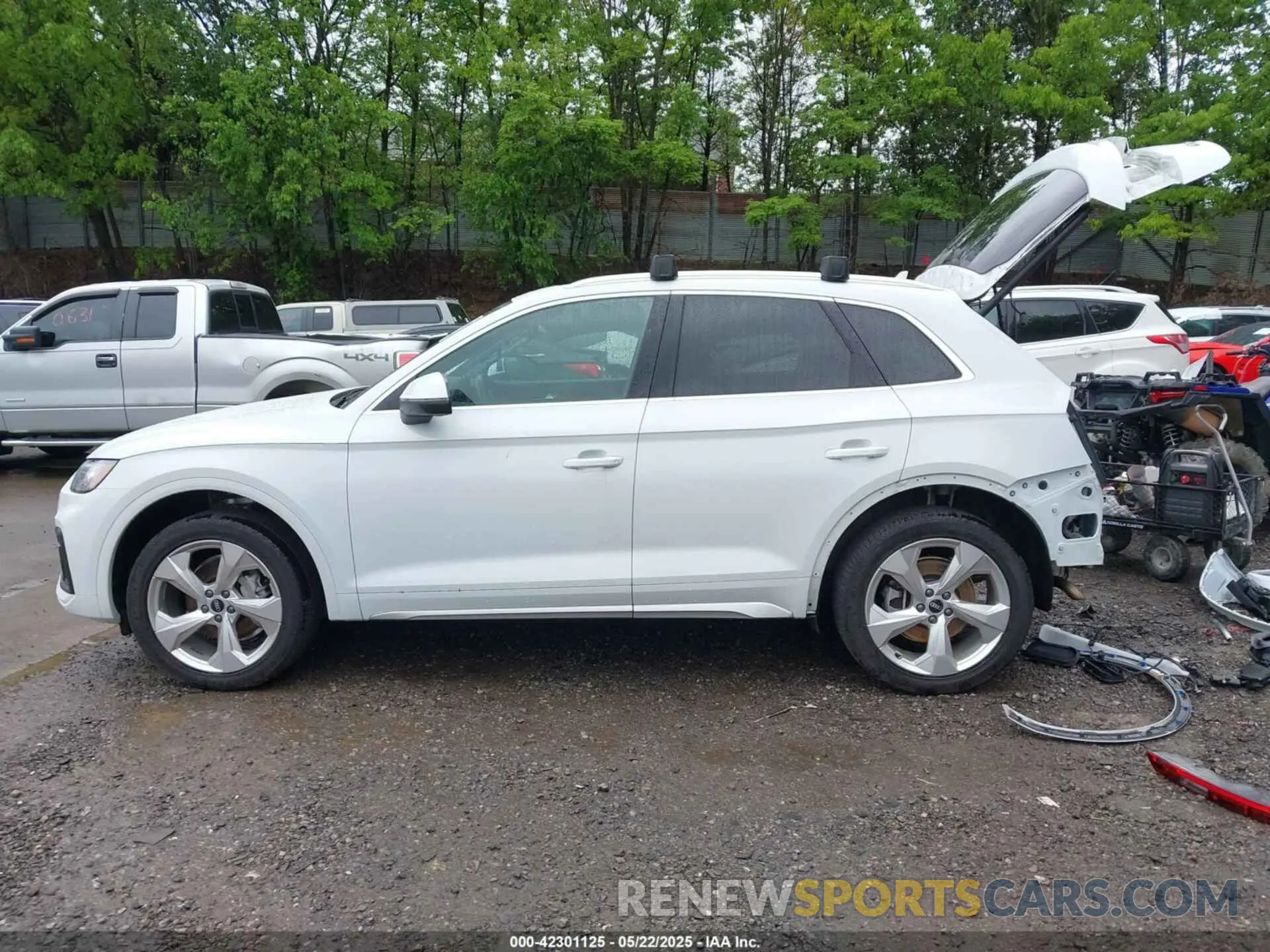 15 fotografías del automóvil dañado WA1BAAFY5M2063446 AUDI Q5 2021