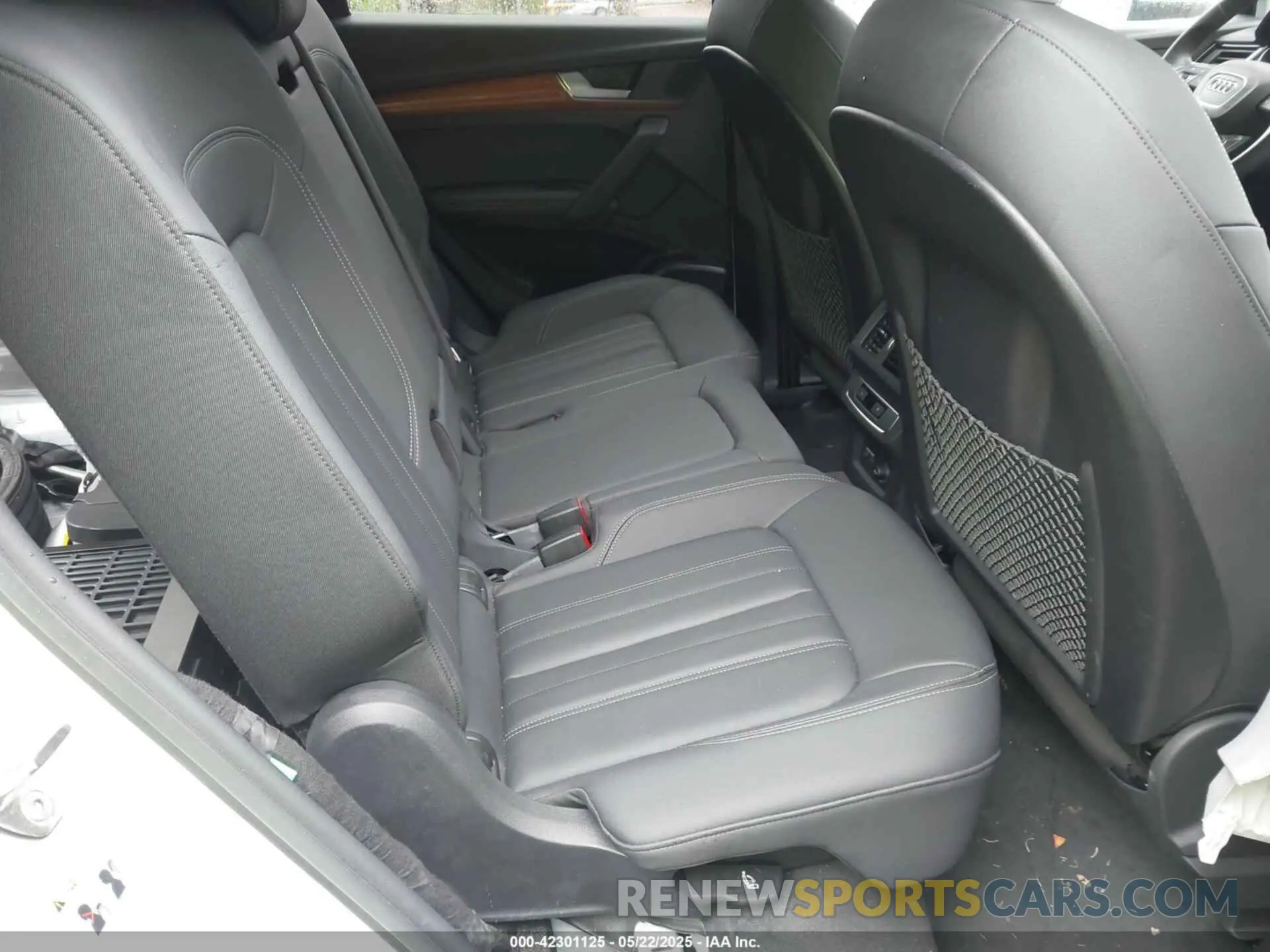 8 fotografías del automóvil dañado WA1BAAFY5M2063446 AUDI Q5 2021