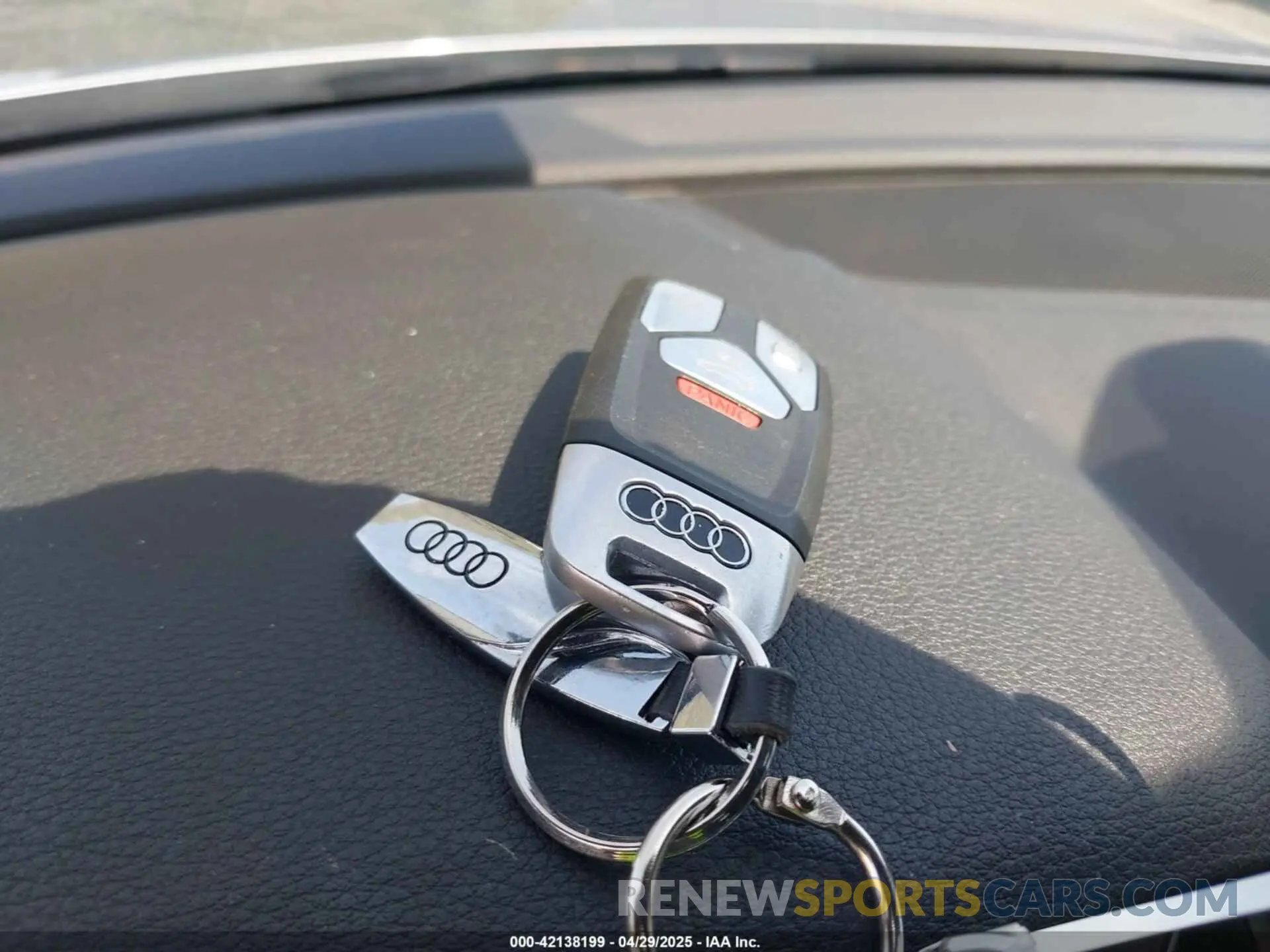 11 fotografías del automóvil dañado WA1BAAFY6M2130653 AUDI Q5 2021