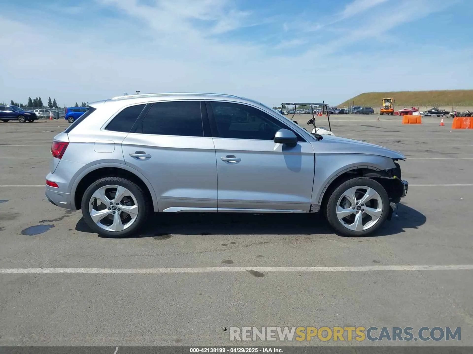 14 fotografías del automóvil dañado WA1BAAFY6M2130653 AUDI Q5 2021