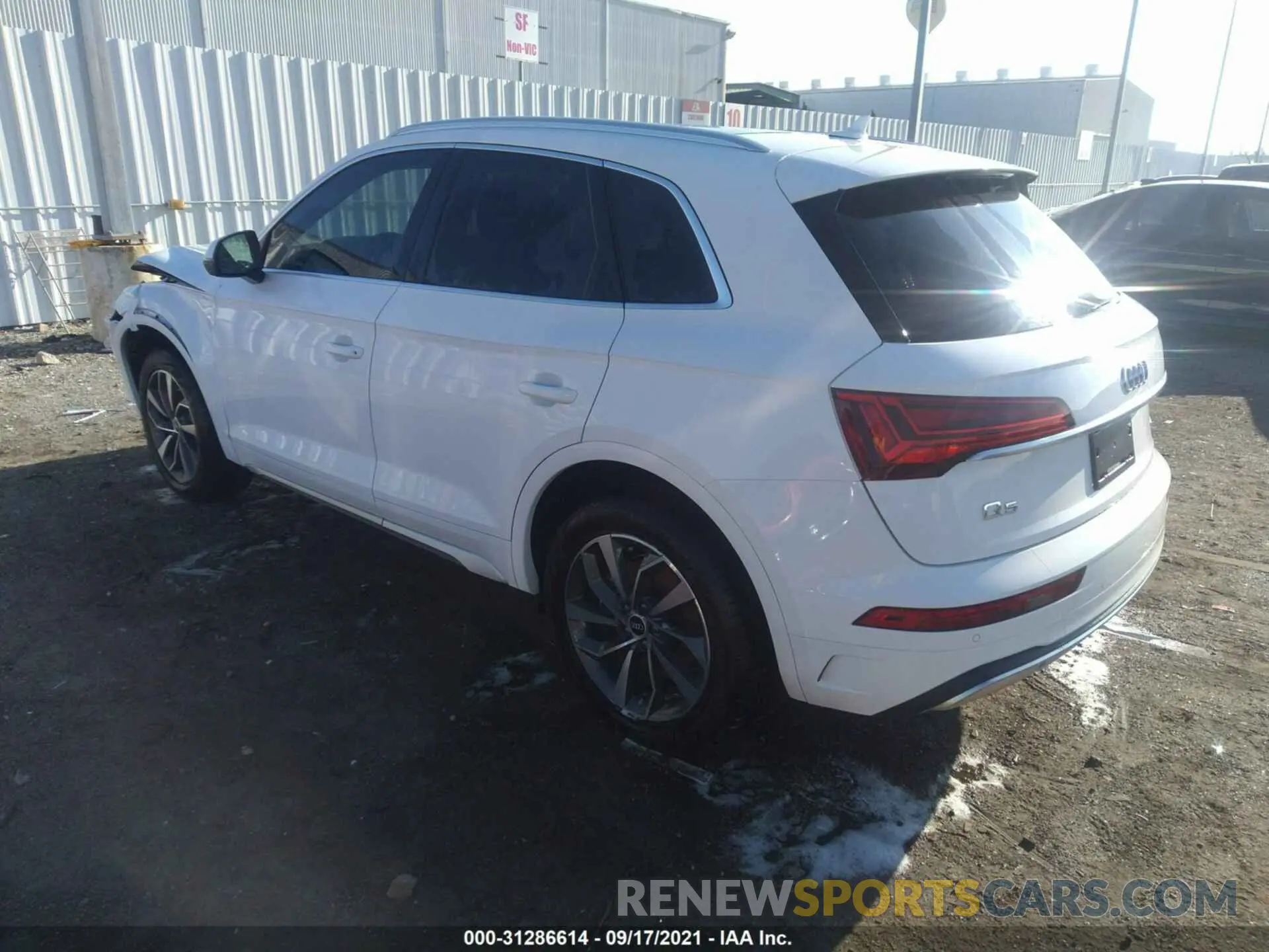 3 fotografías del automóvil dañado WA1BAAFY7M2035048 AUDI Q5 2021