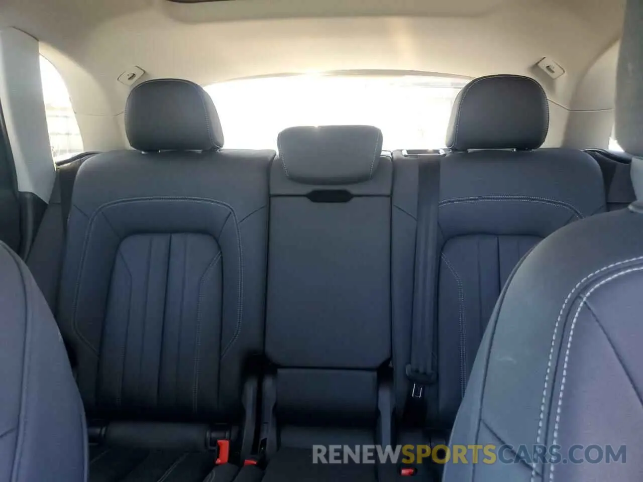 10 fotografías del automóvil dañado WA1BAAFY7M2059902 AUDI Q5 2021