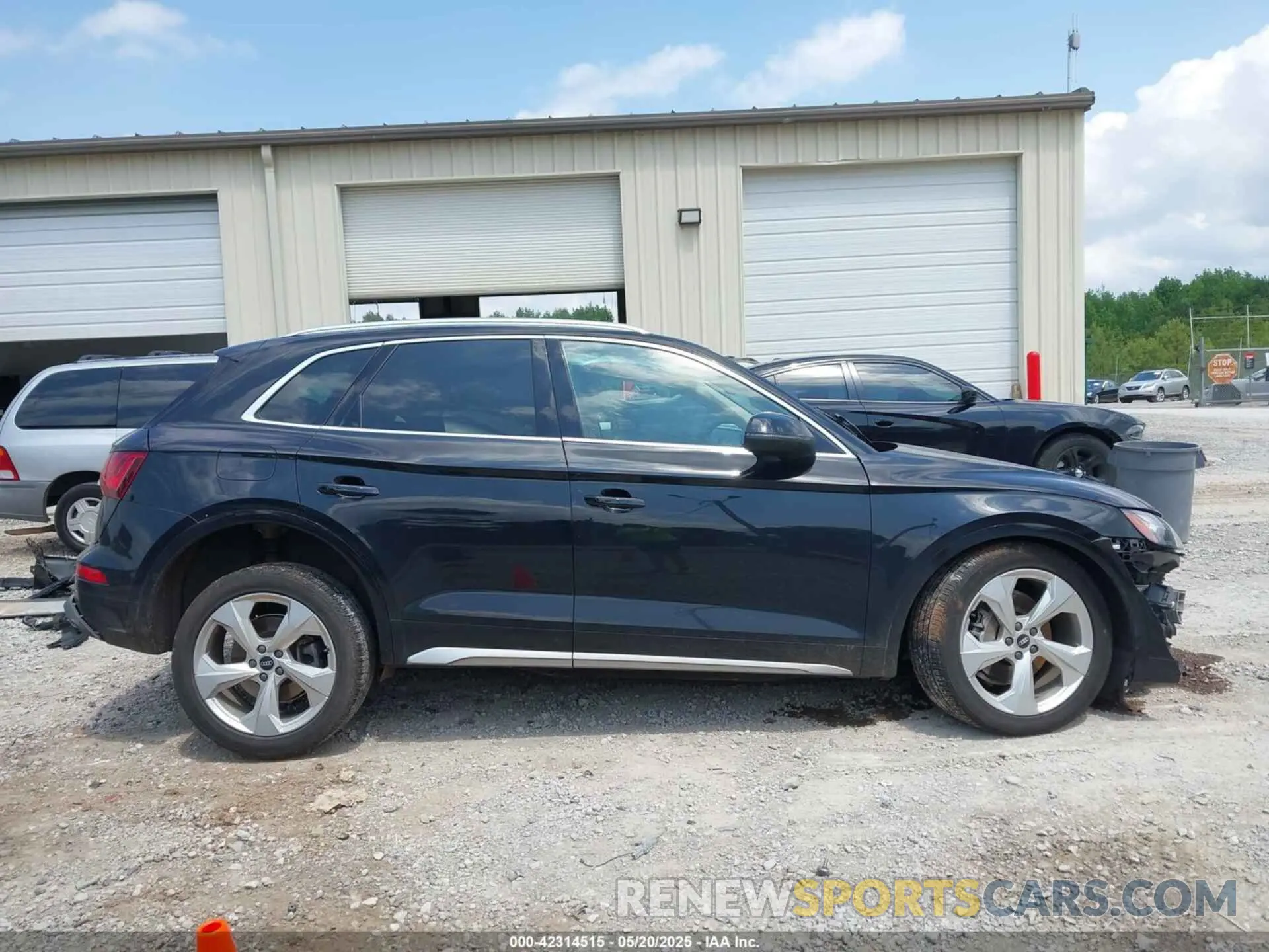 14 fotografías del automóvil dañado WA1BAAFY8M2097185 AUDI Q5 2021