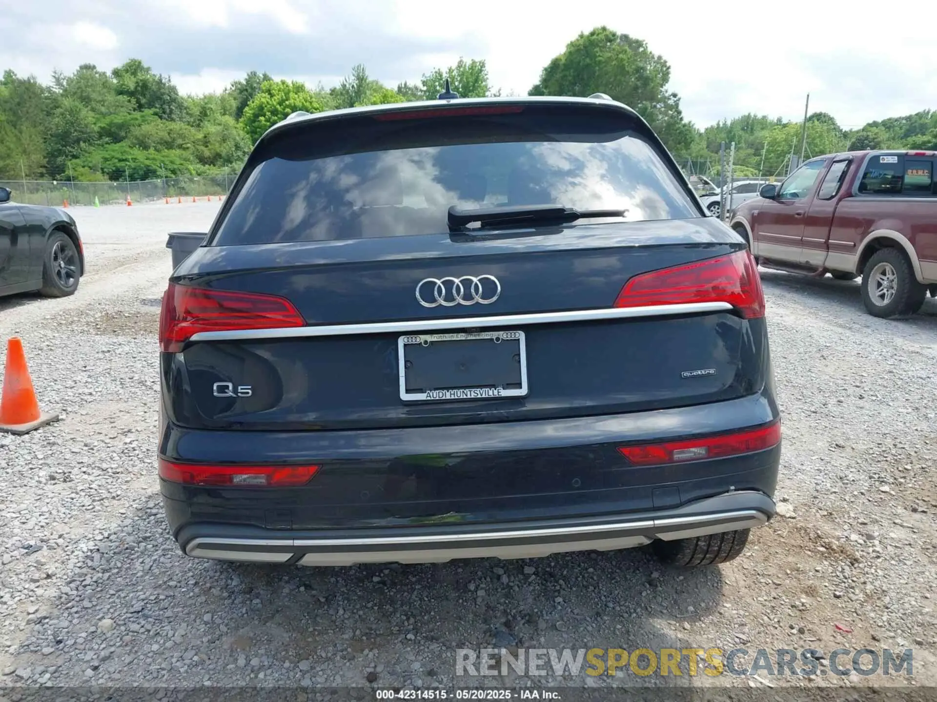 17 fotografías del automóvil dañado WA1BAAFY8M2097185 AUDI Q5 2021